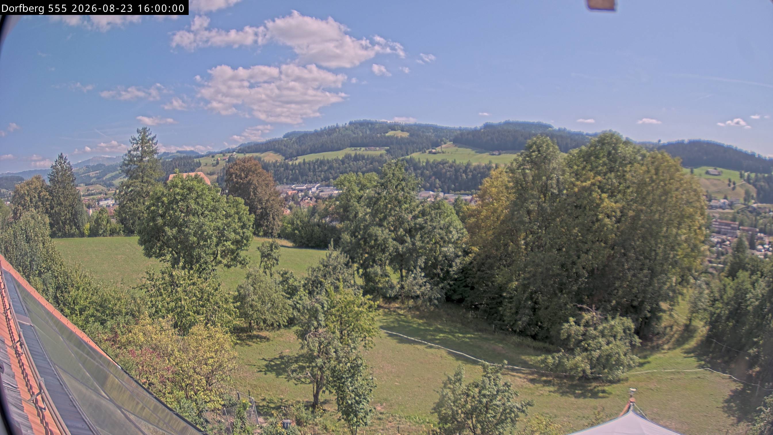 Webcam-Bild: Aussicht vom Dorfberg in Langnau 20260823-160000