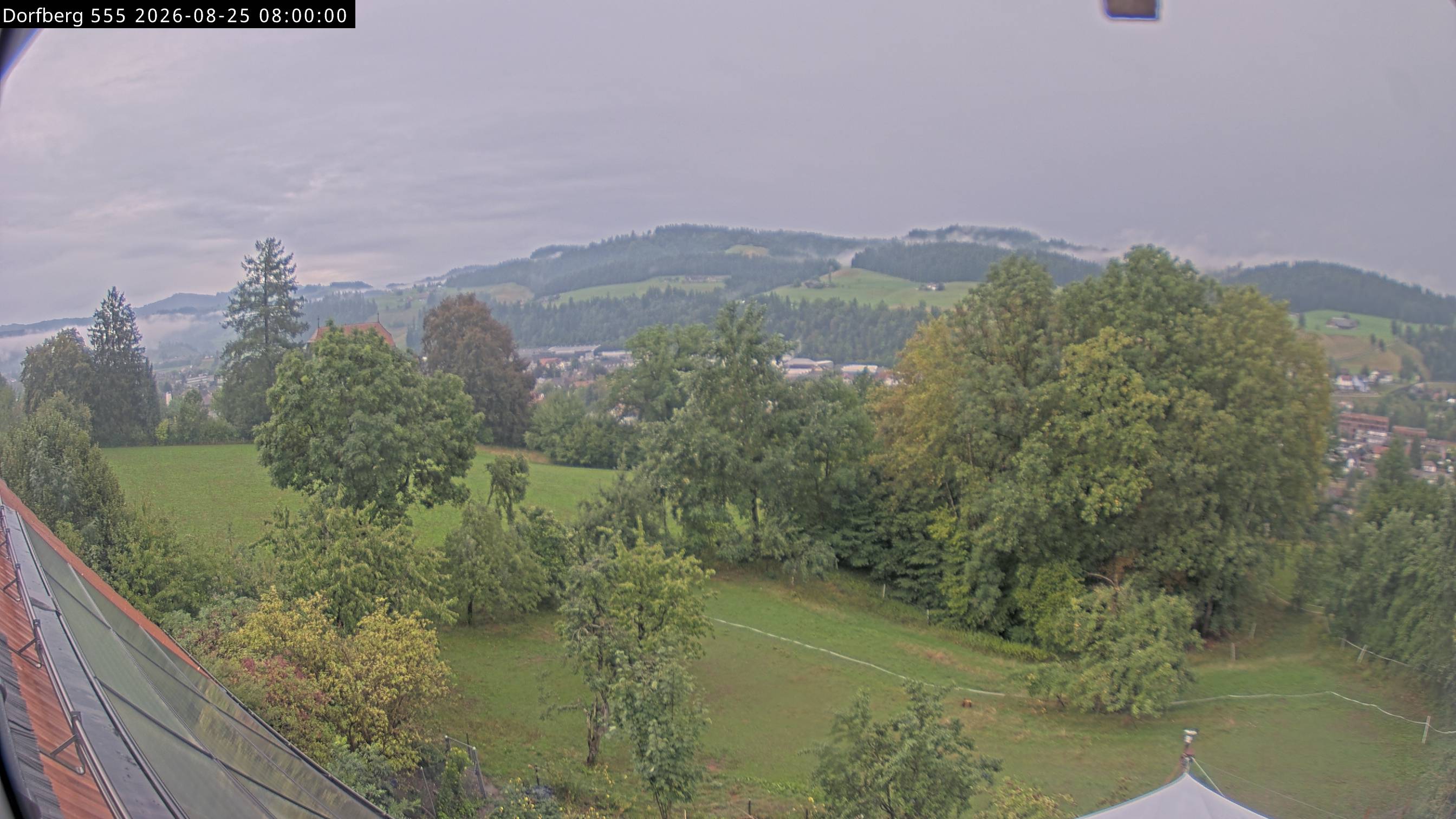 Webcam-Bild: Aussicht vom Dorfberg in Langnau 20260825-080000