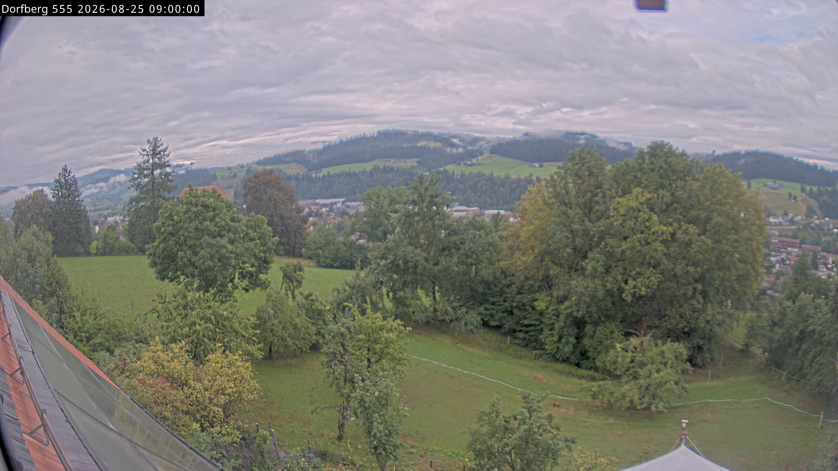 Webcam-Bild: Aussicht vom Dorfberg in Langnau 20260825-090000