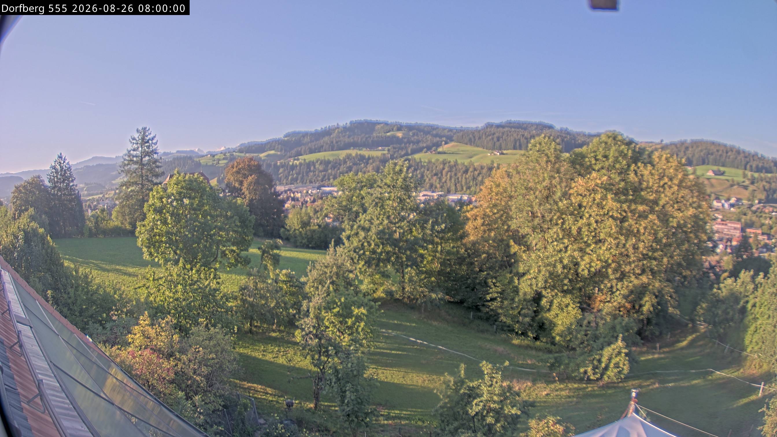Webcam-Bild: Aussicht vom Dorfberg in Langnau 20260826-080000