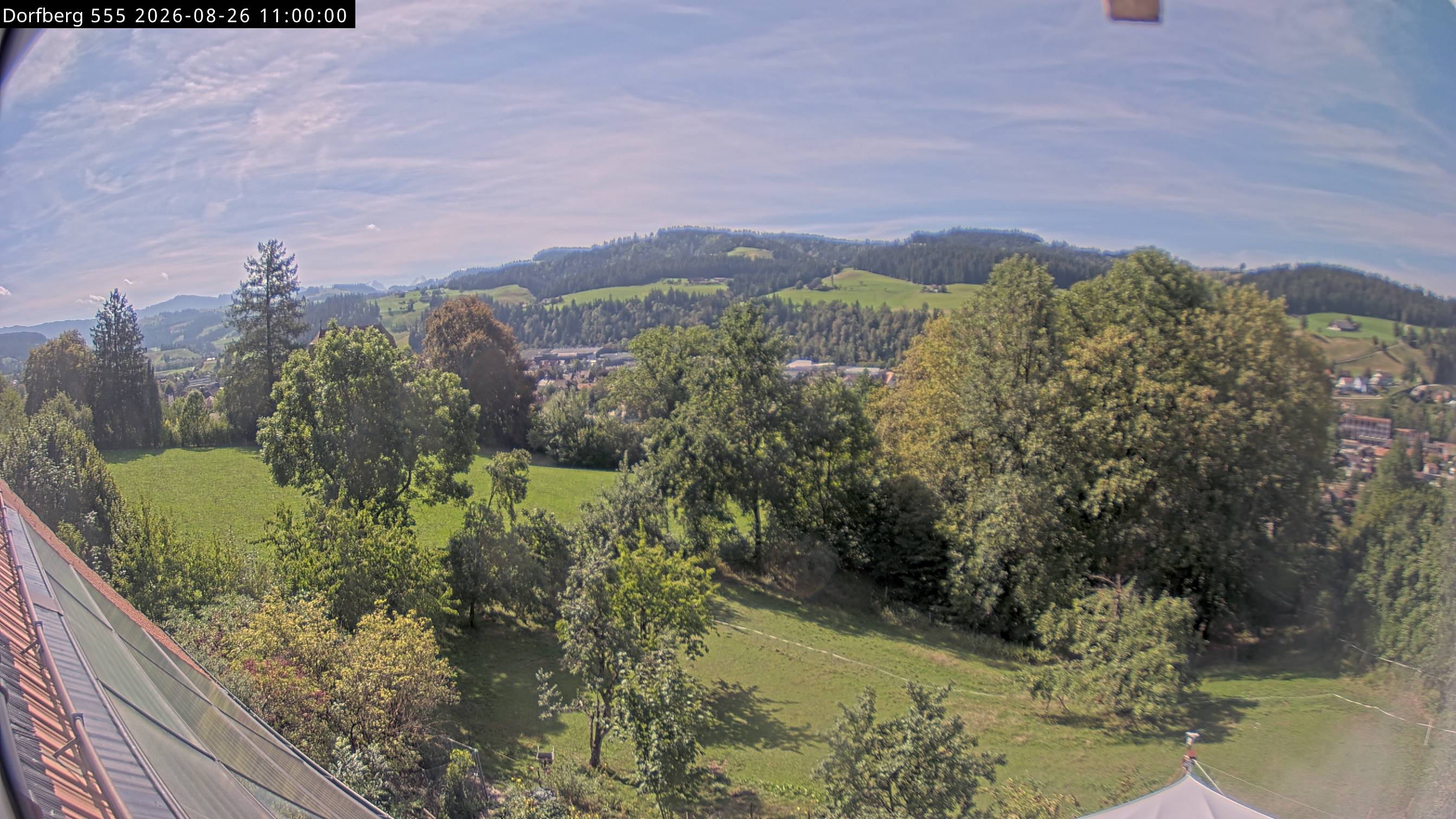Webcam-Bild: Aussicht vom Dorfberg in Langnau 20260826-110000
