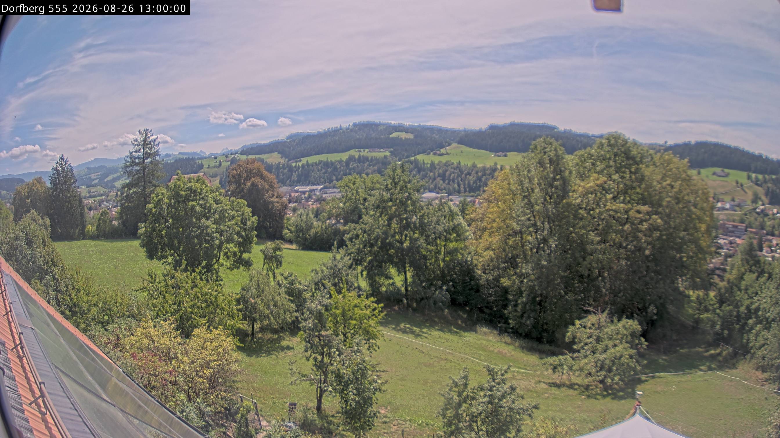 Webcam-Bild: Aussicht vom Dorfberg in Langnau 20260826-130000