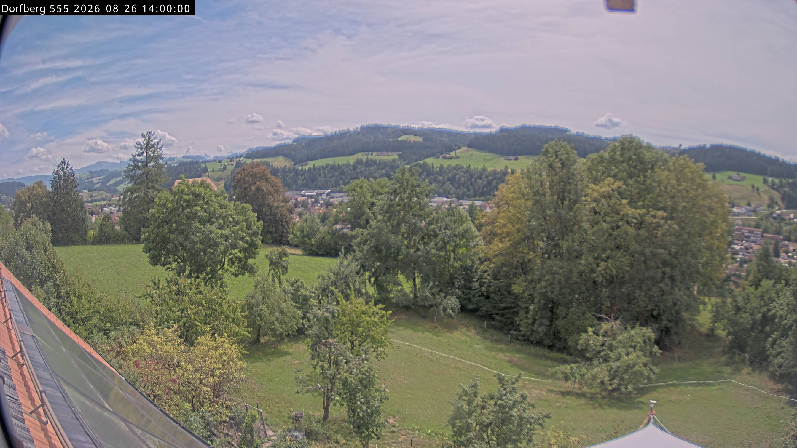 Webcam-Bild: Aussicht vom Dorfberg in Langnau 20260826-140000