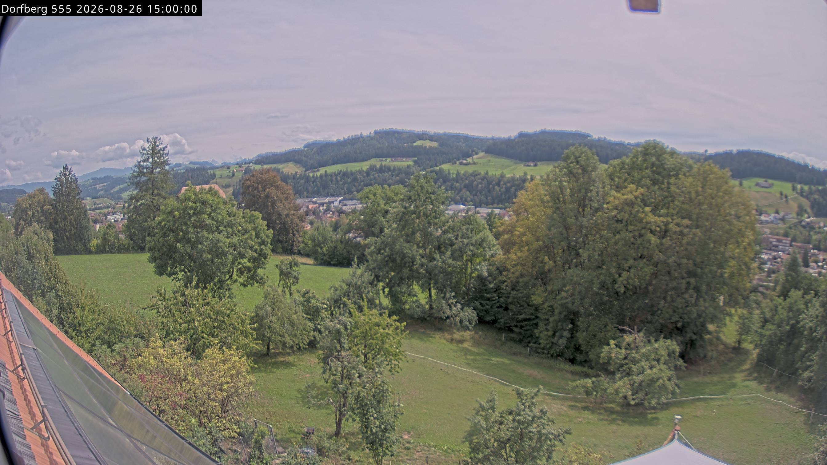 Webcam-Bild: Aussicht vom Dorfberg in Langnau 20260826-150000