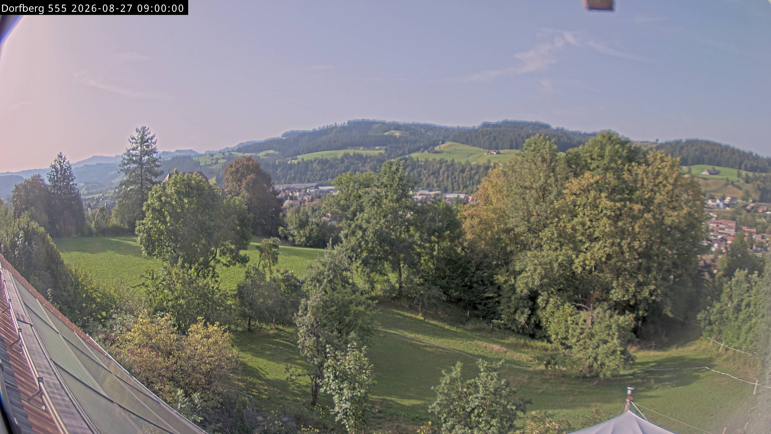 Webcam-Bild: Aussicht vom Dorfberg in Langnau 20260827-090000