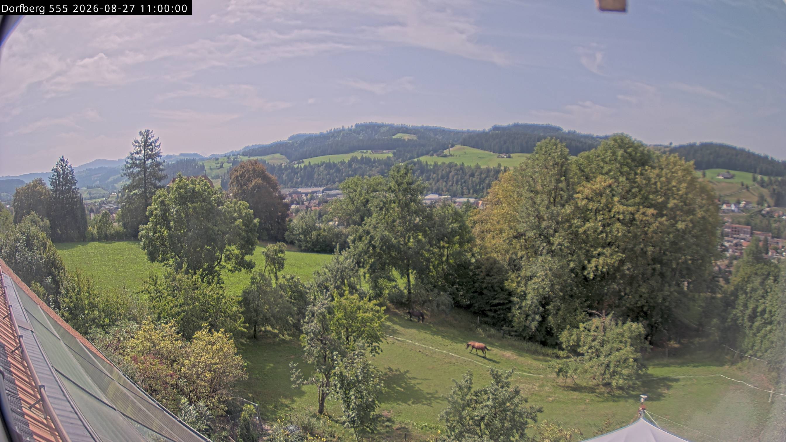 Webcam-Bild: Aussicht vom Dorfberg in Langnau 20260827-110000