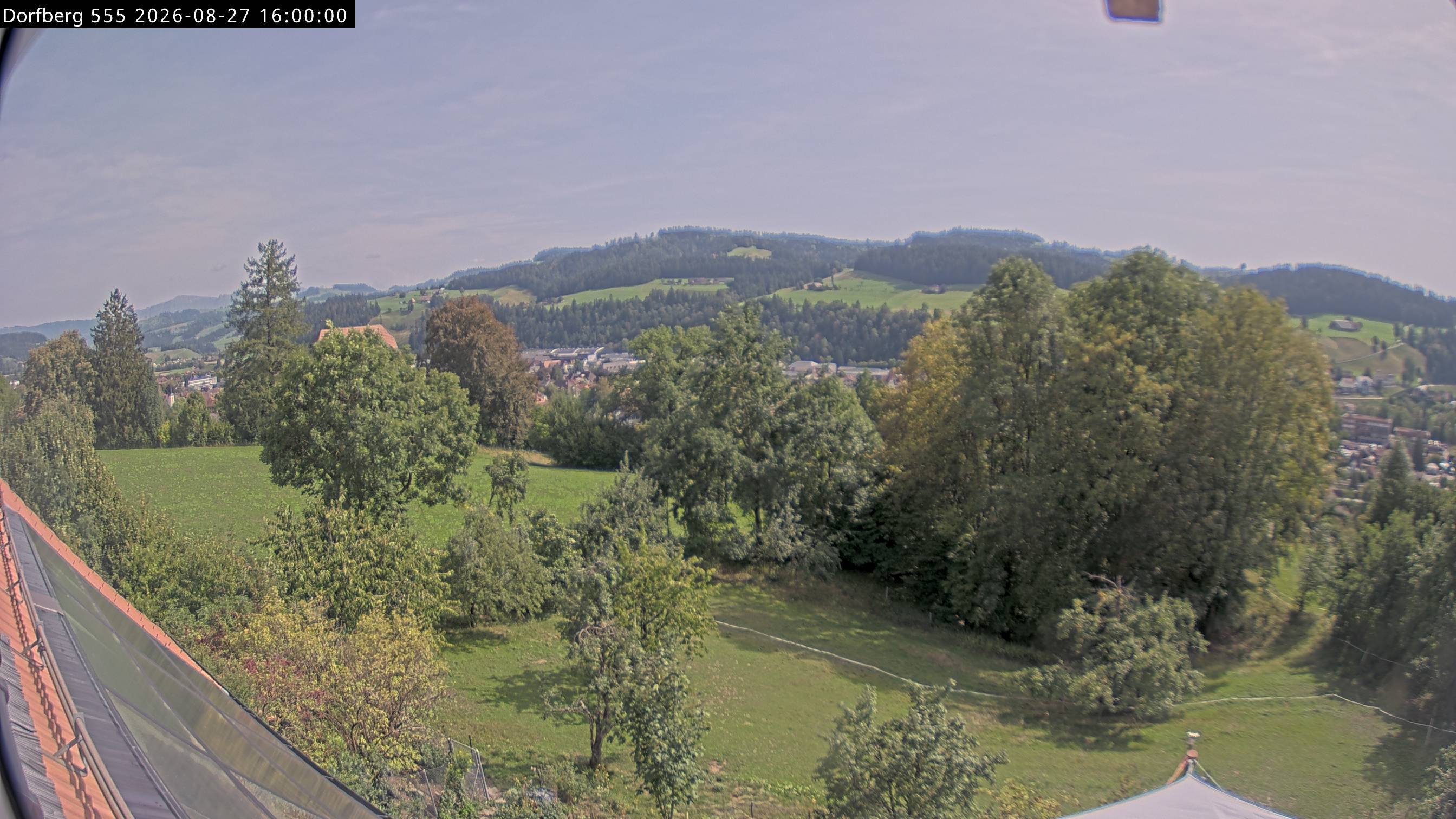Webcam-Bild: Aussicht vom Dorfberg in Langnau 20260827-160000