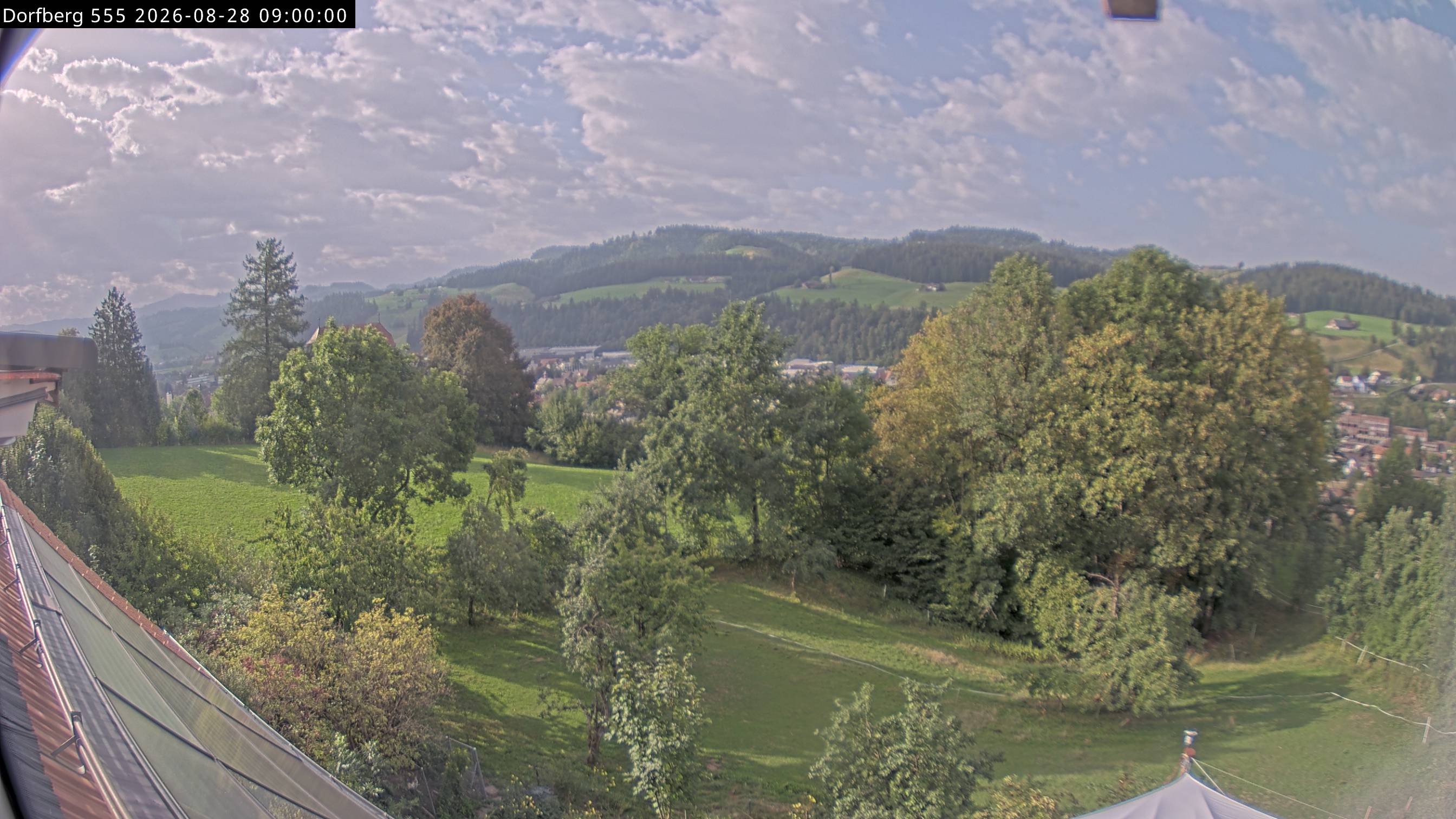 Webcam-Bild: Aussicht vom Dorfberg in Langnau 20260828-090000