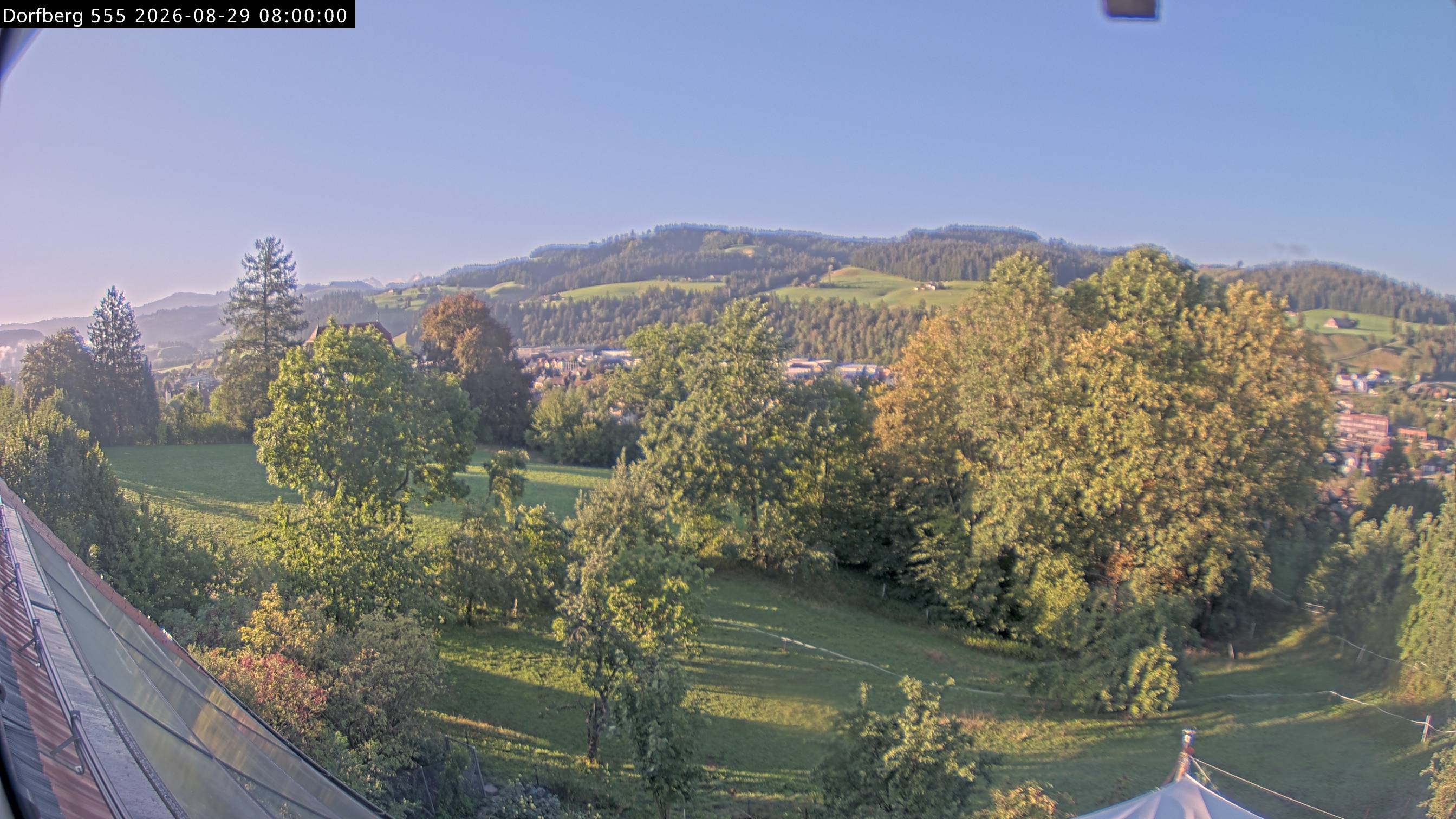 Webcam-Bild: Aussicht vom Dorfberg in Langnau 20260829-080000