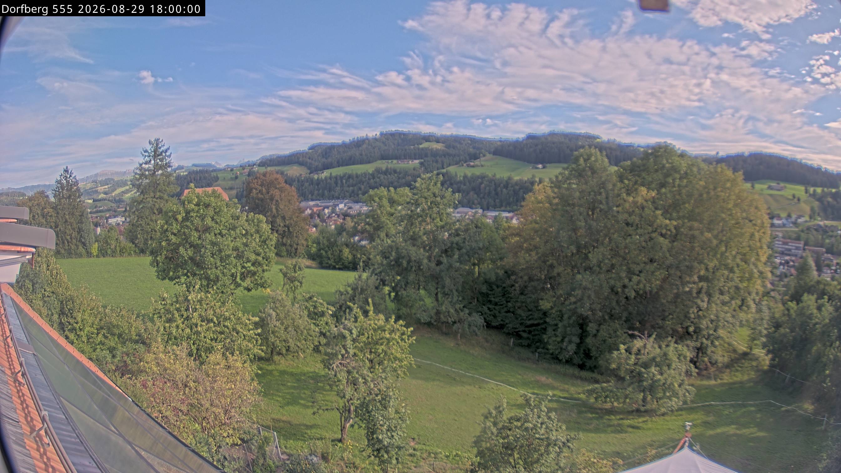 Webcam-Bild: Aussicht vom Dorfberg in Langnau 20260829-180000