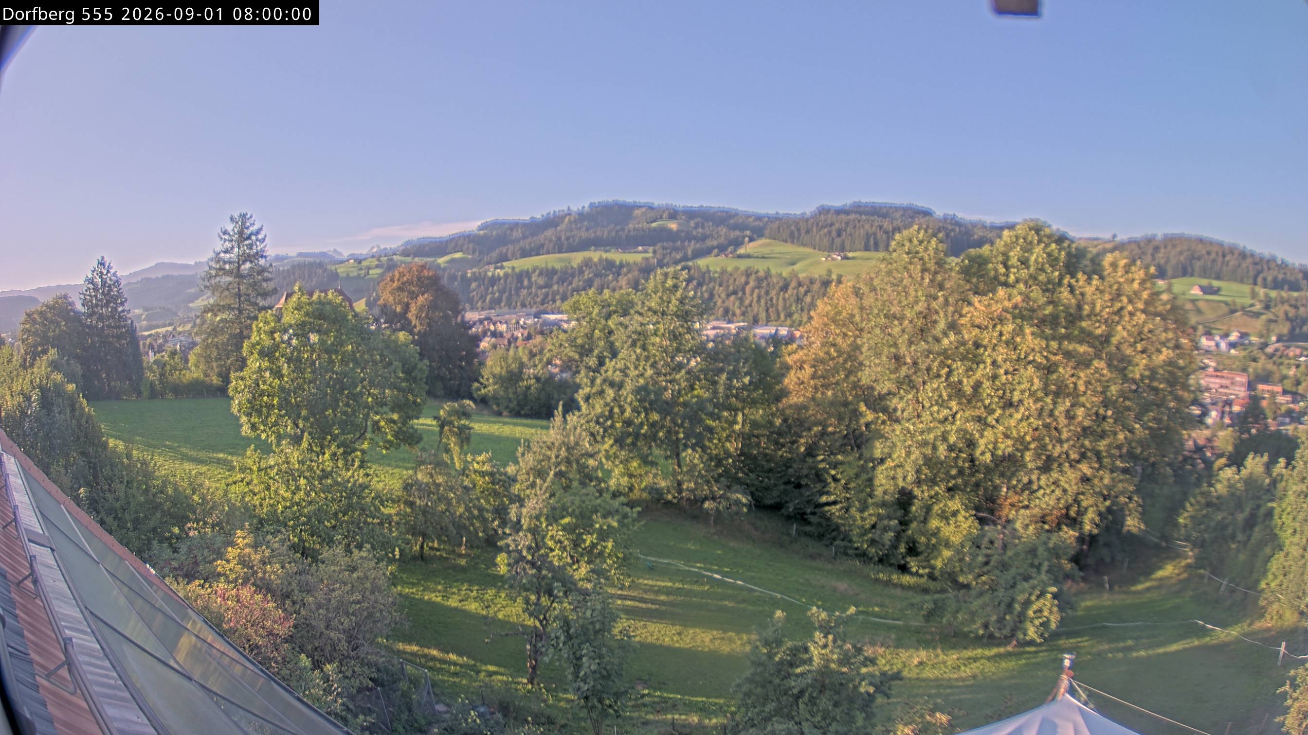 Webcam-Bild: Aussicht vom Dorfberg in Langnau 20260901-080000