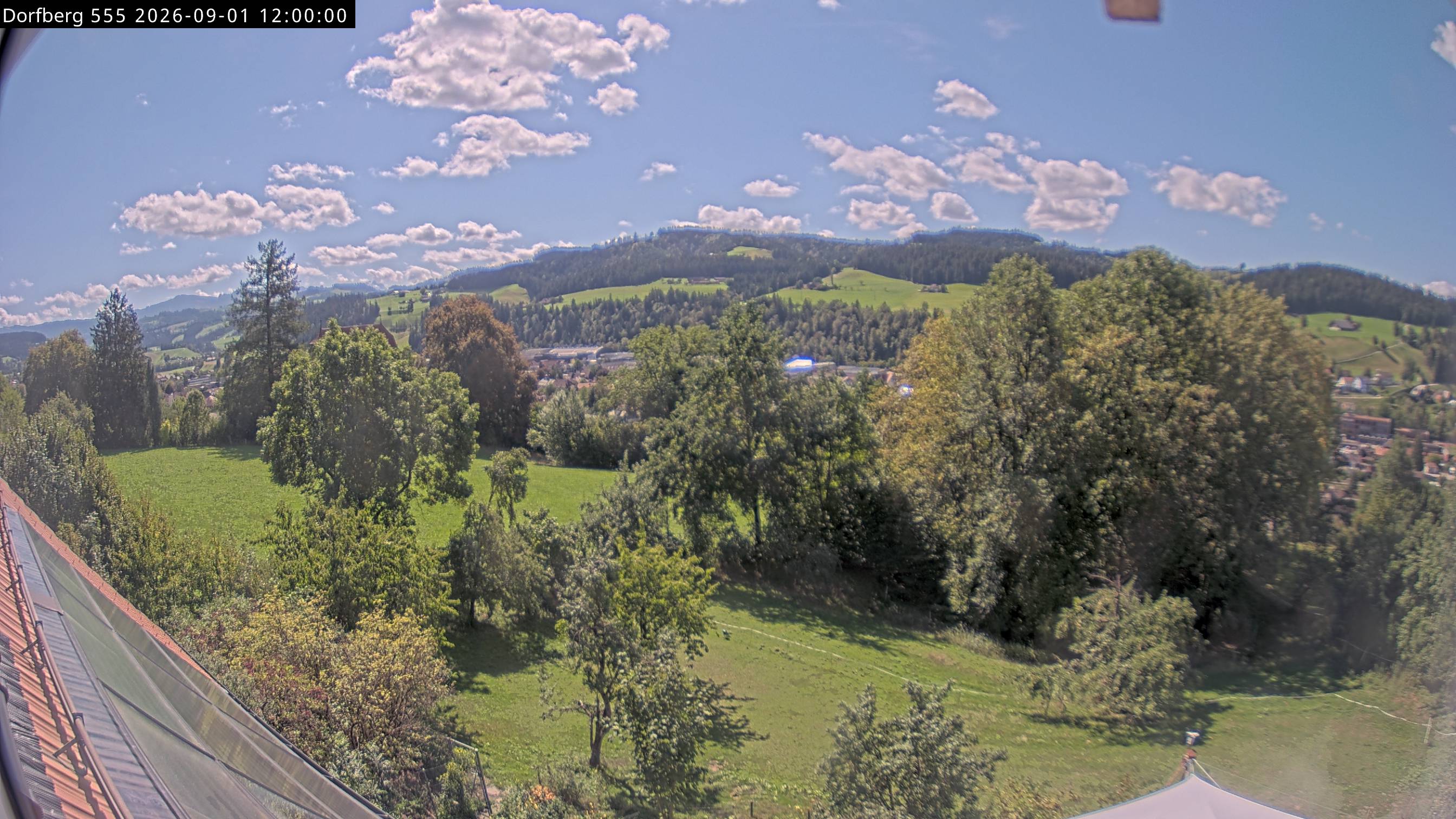 Webcam-Bild: Aussicht vom Dorfberg in Langnau 20260901-120000