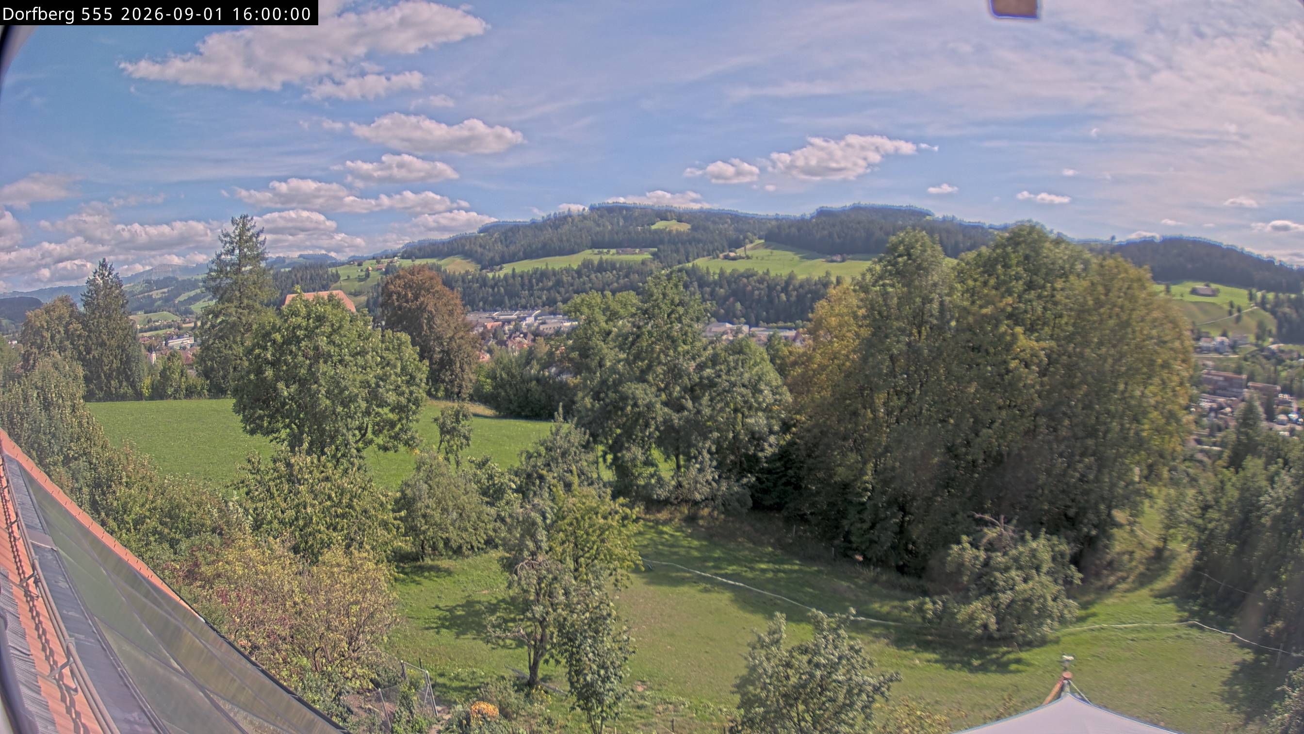 Webcam-Bild: Aussicht vom Dorfberg in Langnau 20260901-160000