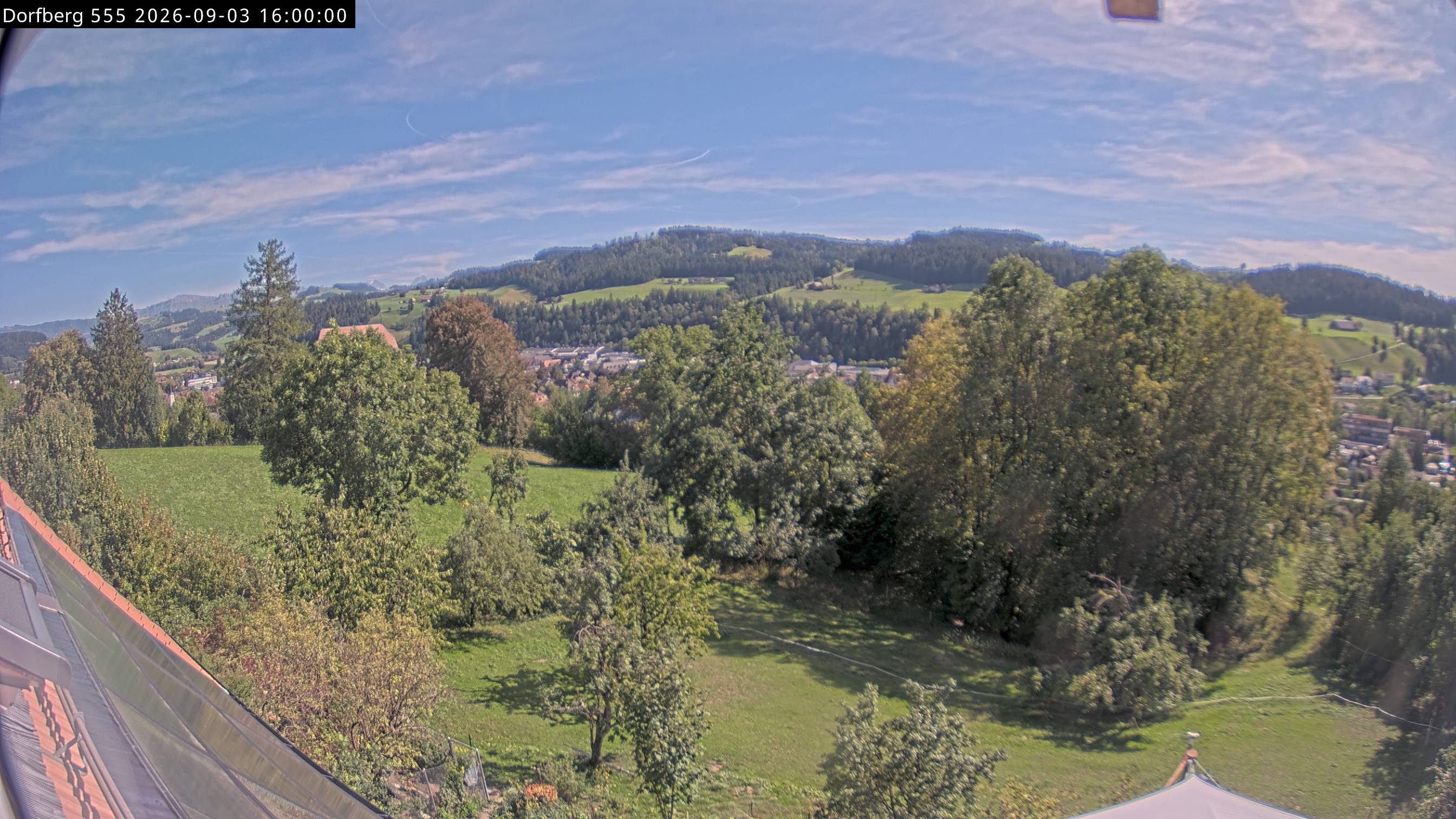 Webcam-Bild: Aussicht vom Dorfberg in Langnau 20260903-160000