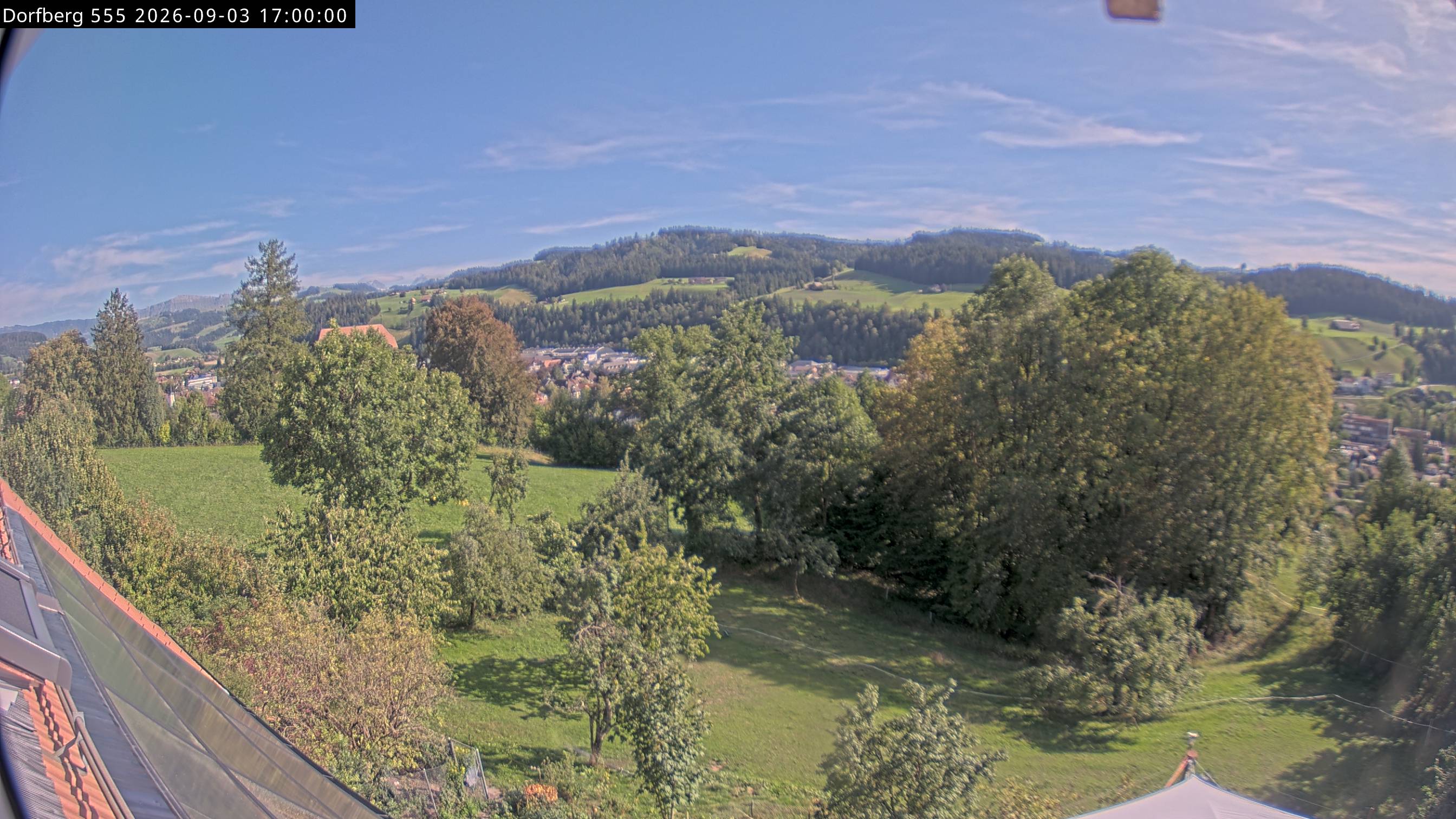 Webcam-Bild: Aussicht vom Dorfberg in Langnau 20260903-170000