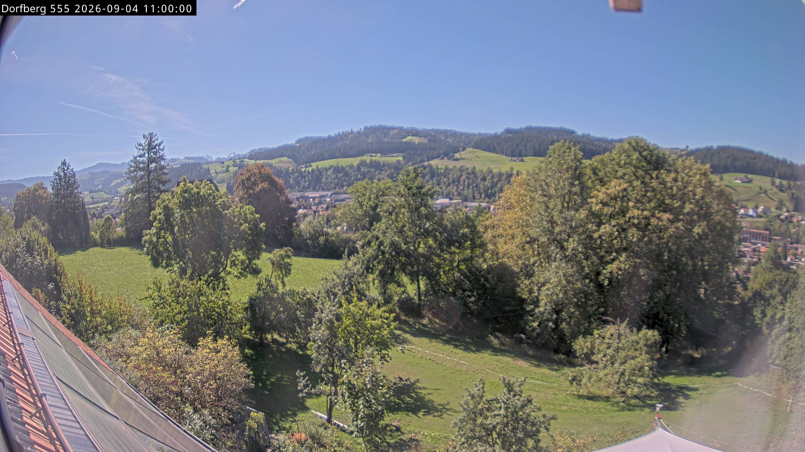 Webcam-Bild: Aussicht vom Dorfberg in Langnau 20260904-110000