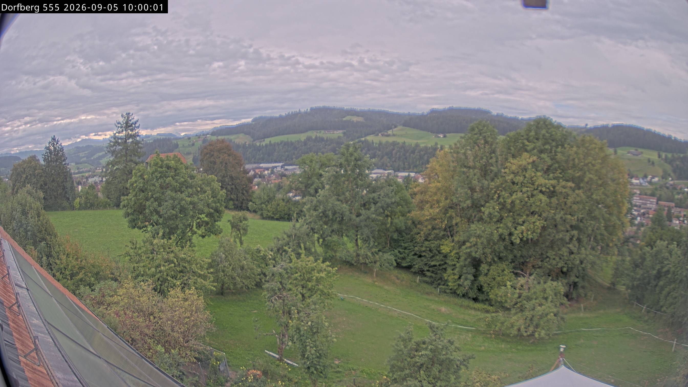 Webcam-Bild: Aussicht vom Dorfberg in Langnau 20260905-100000
