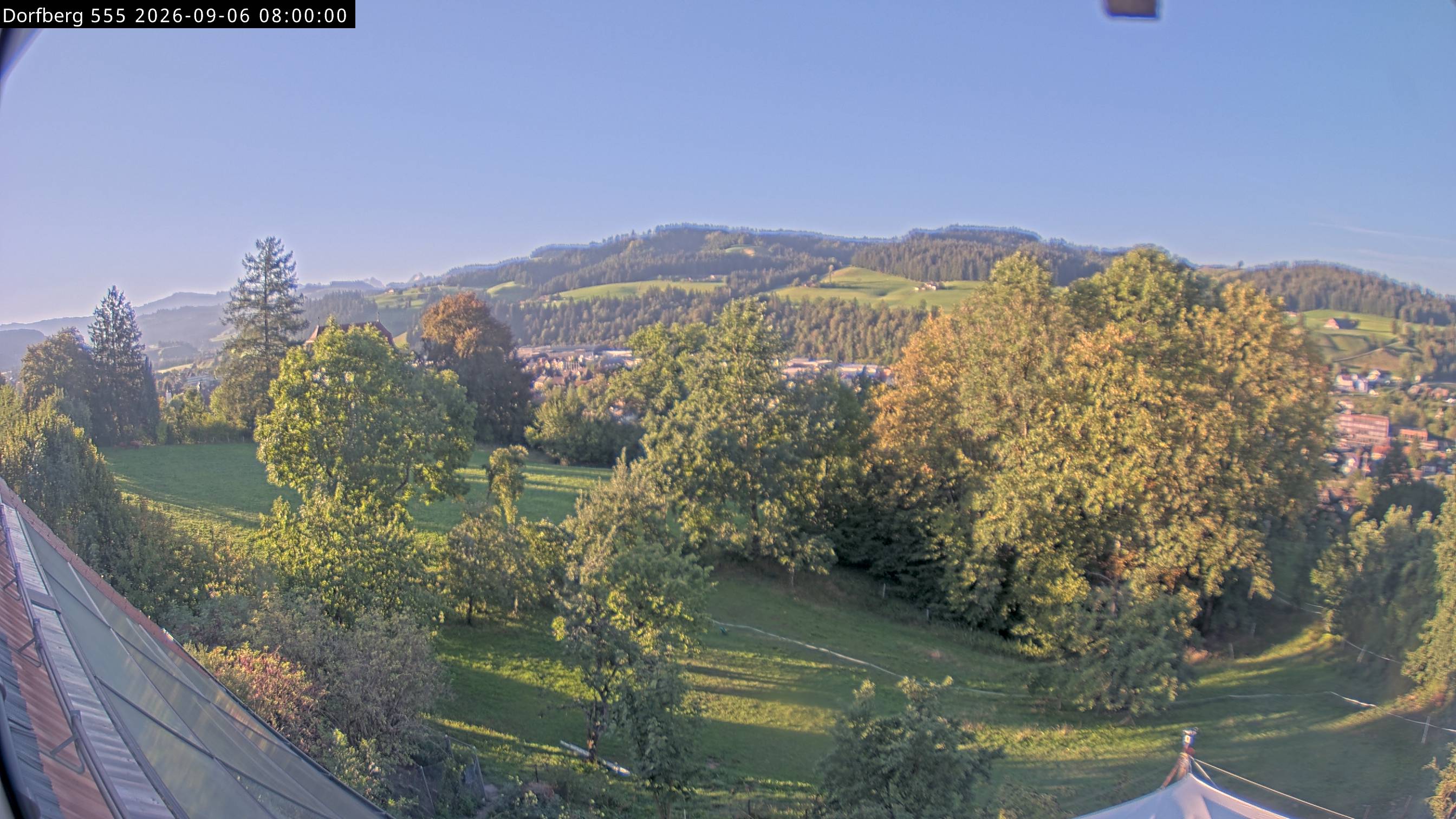 Webcam-Bild: Aussicht vom Dorfberg in Langnau 20260906-080000