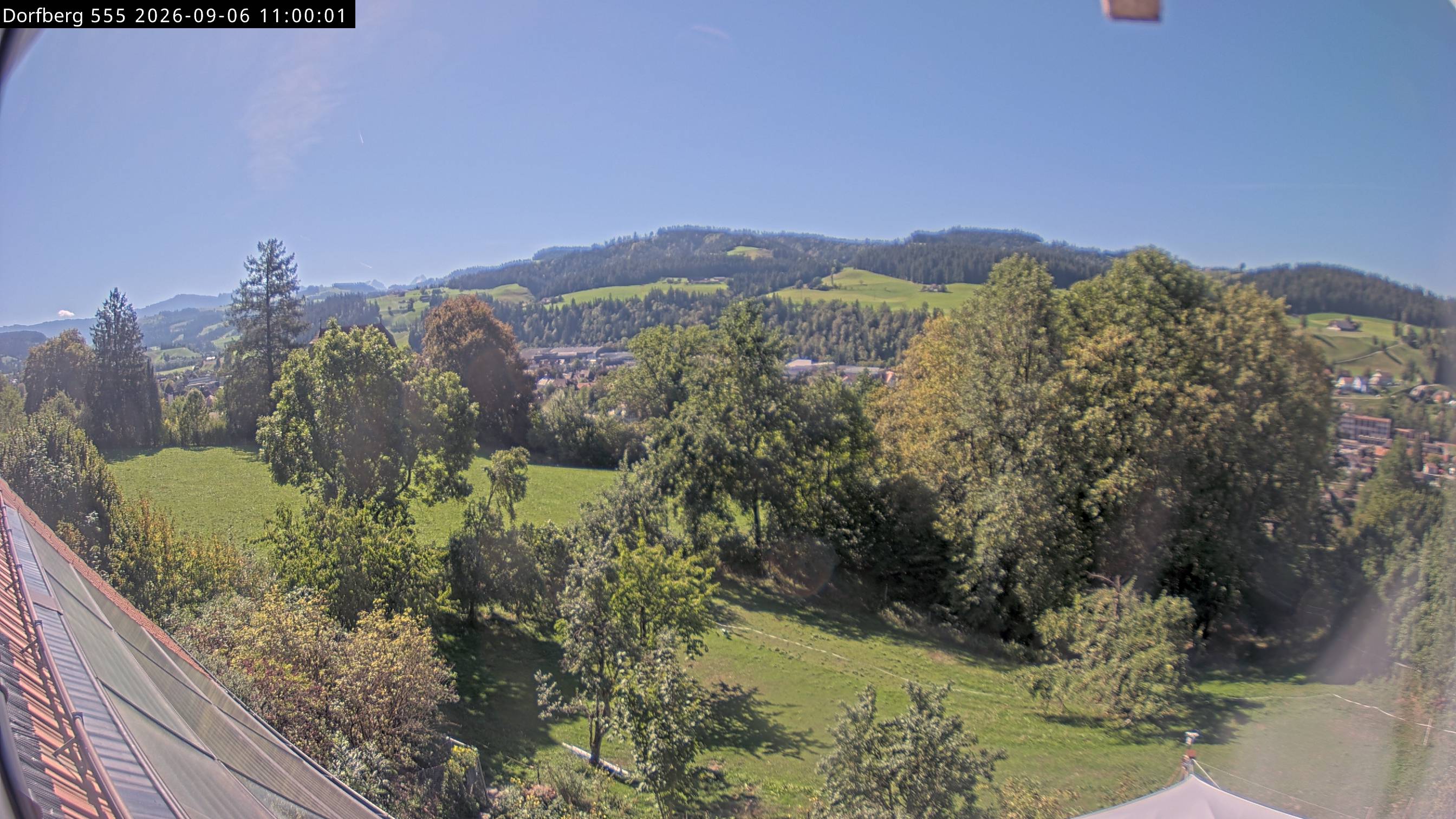 Webcam-Bild: Aussicht vom Dorfberg in Langnau 20260906-110000