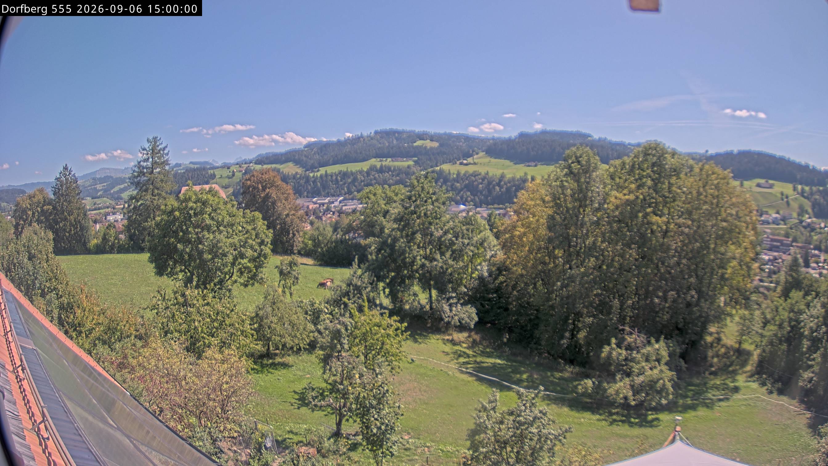 Webcam-Bild: Aussicht vom Dorfberg in Langnau 20260906-150000