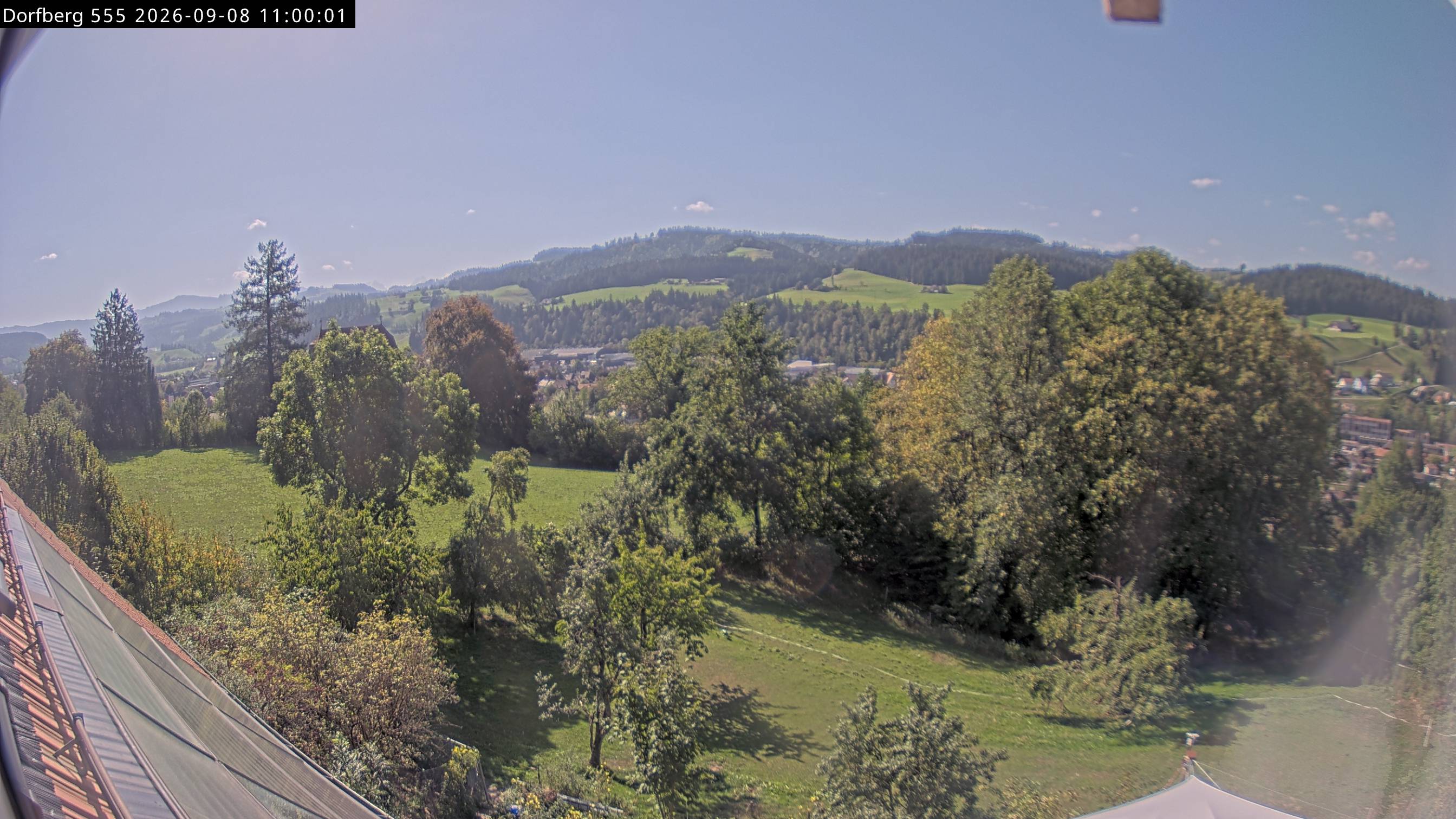 Webcam-Bild: Aussicht vom Dorfberg in Langnau 20260908-110000