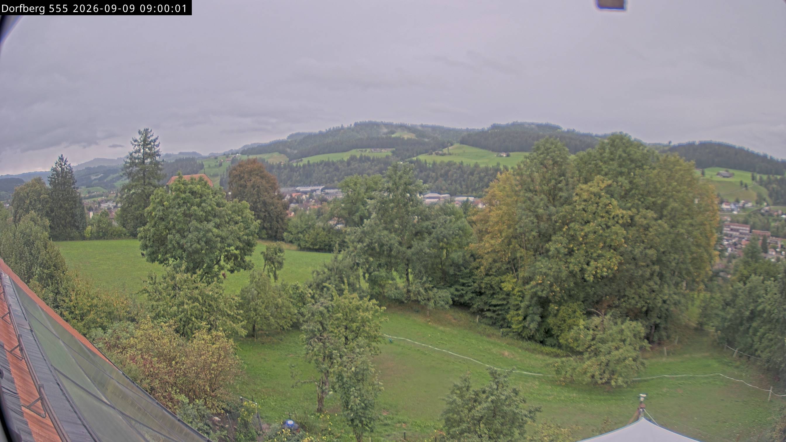 Webcam-Bild: Aussicht vom Dorfberg in Langnau 20260909-090000