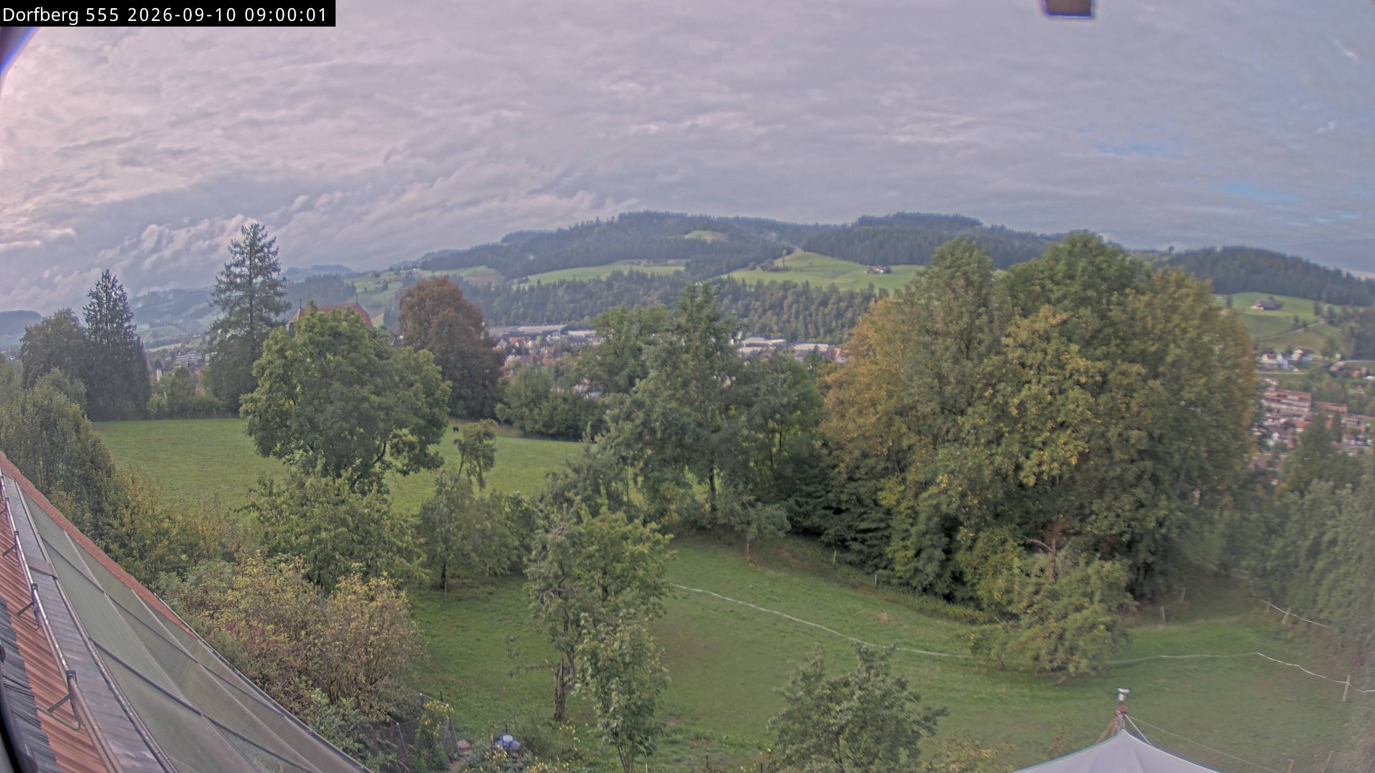 Webcam-Bild: Aussicht vom Dorfberg in Langnau 20260910-090000