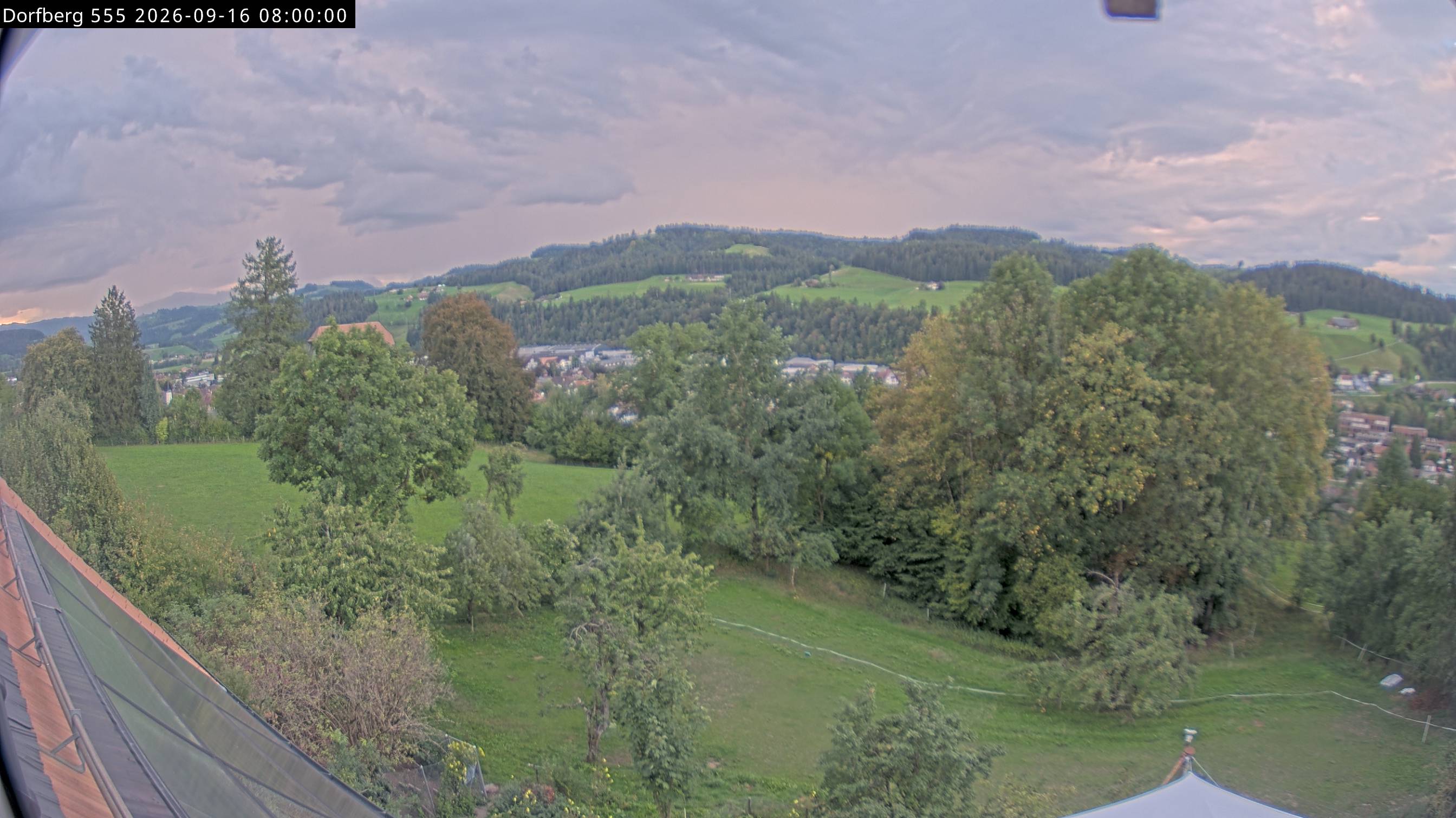 Webcam-Bild: Aussicht vom Dorfberg in Langnau 20260916-080000