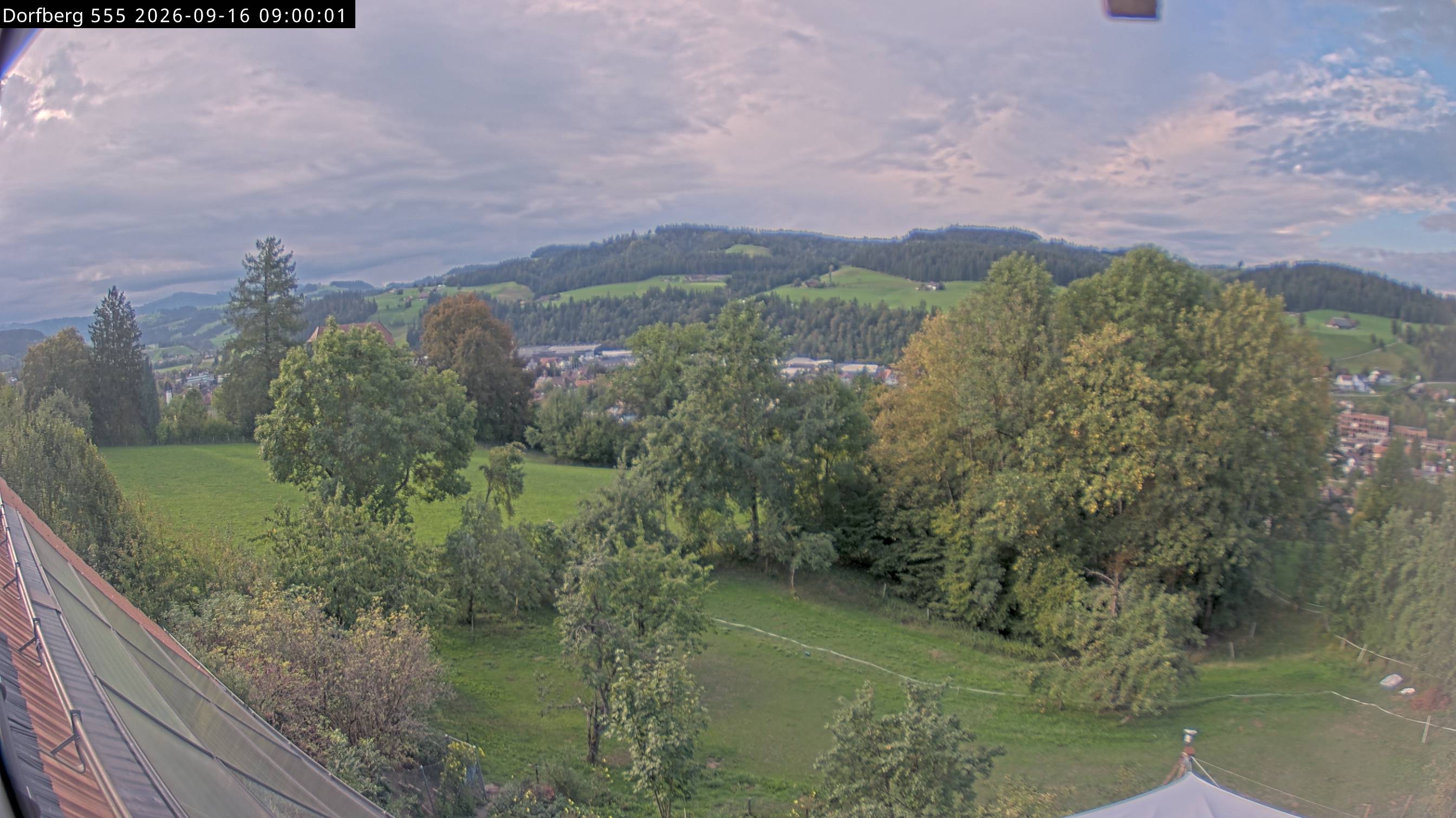 Webcam-Bild: Aussicht vom Dorfberg in Langnau 20260916-090000
