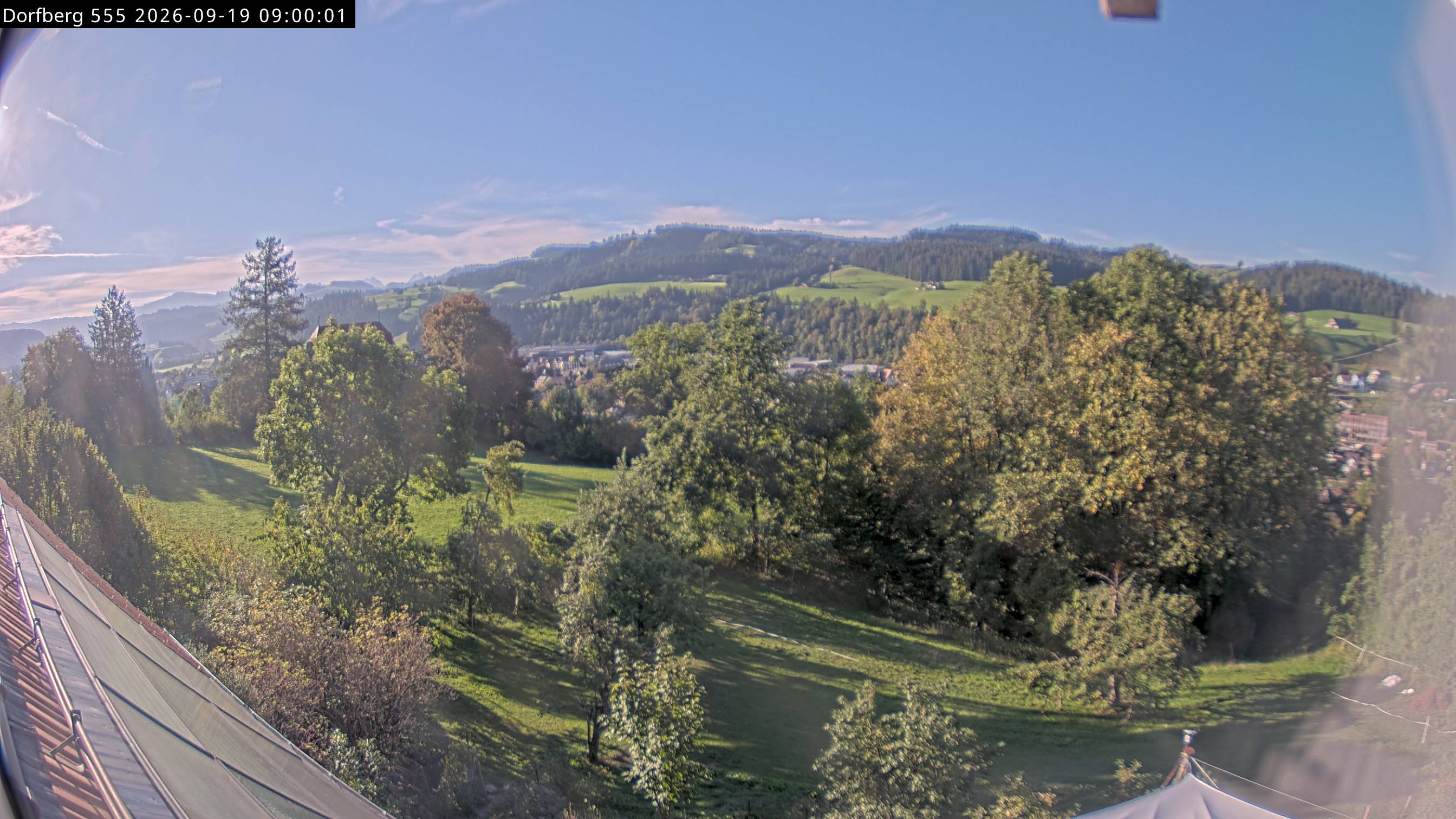 Webcam-Bild: Aussicht vom Dorfberg in Langnau 20260919-090000