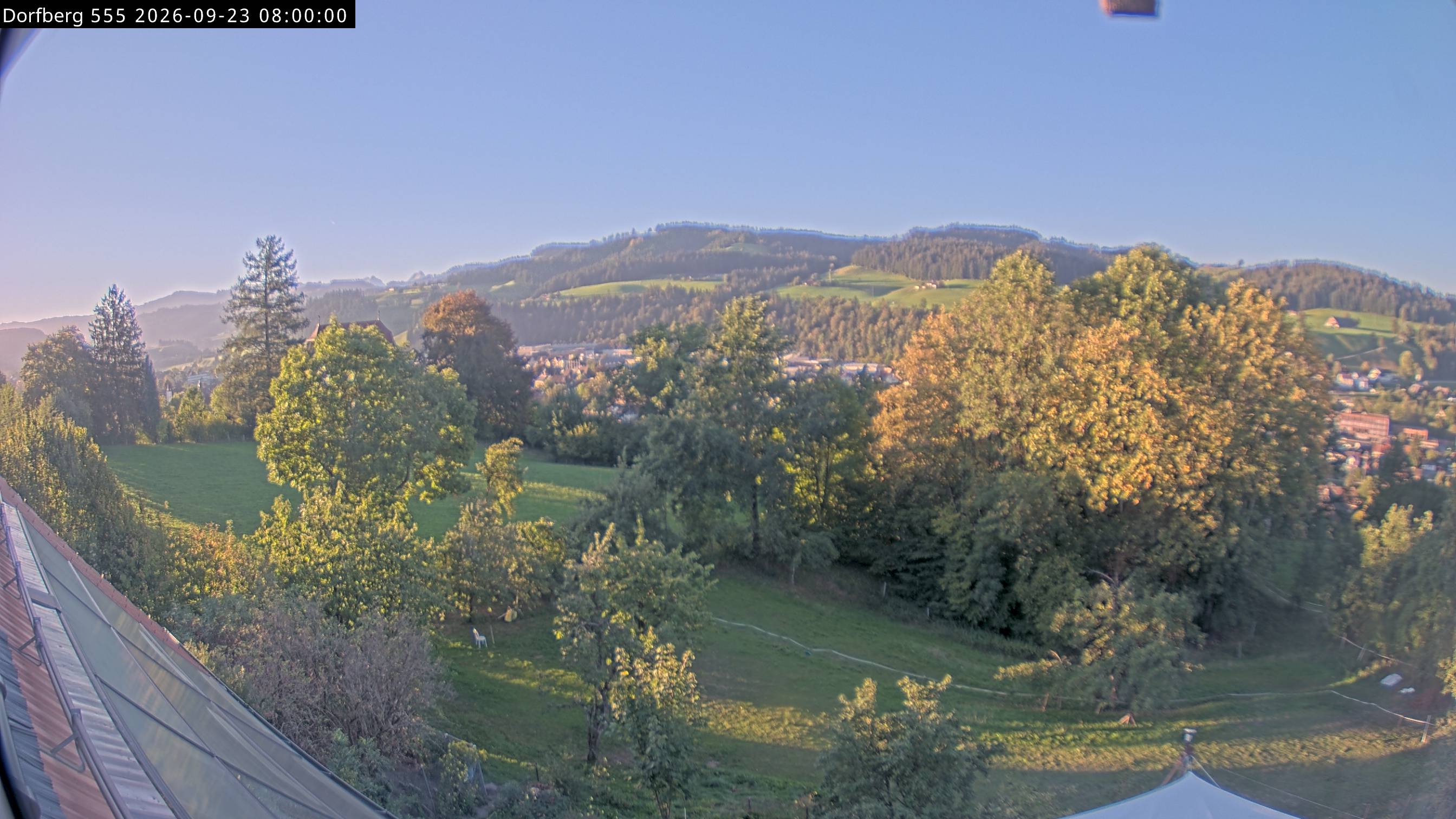 Webcam-Bild: Aussicht vom Dorfberg in Langnau 20260923-080000