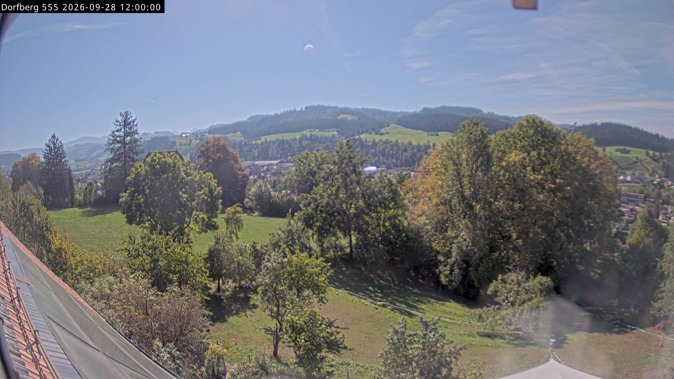 Webcam-Bild: Aussicht vom Dorfberg in Langnau 20260928-120000