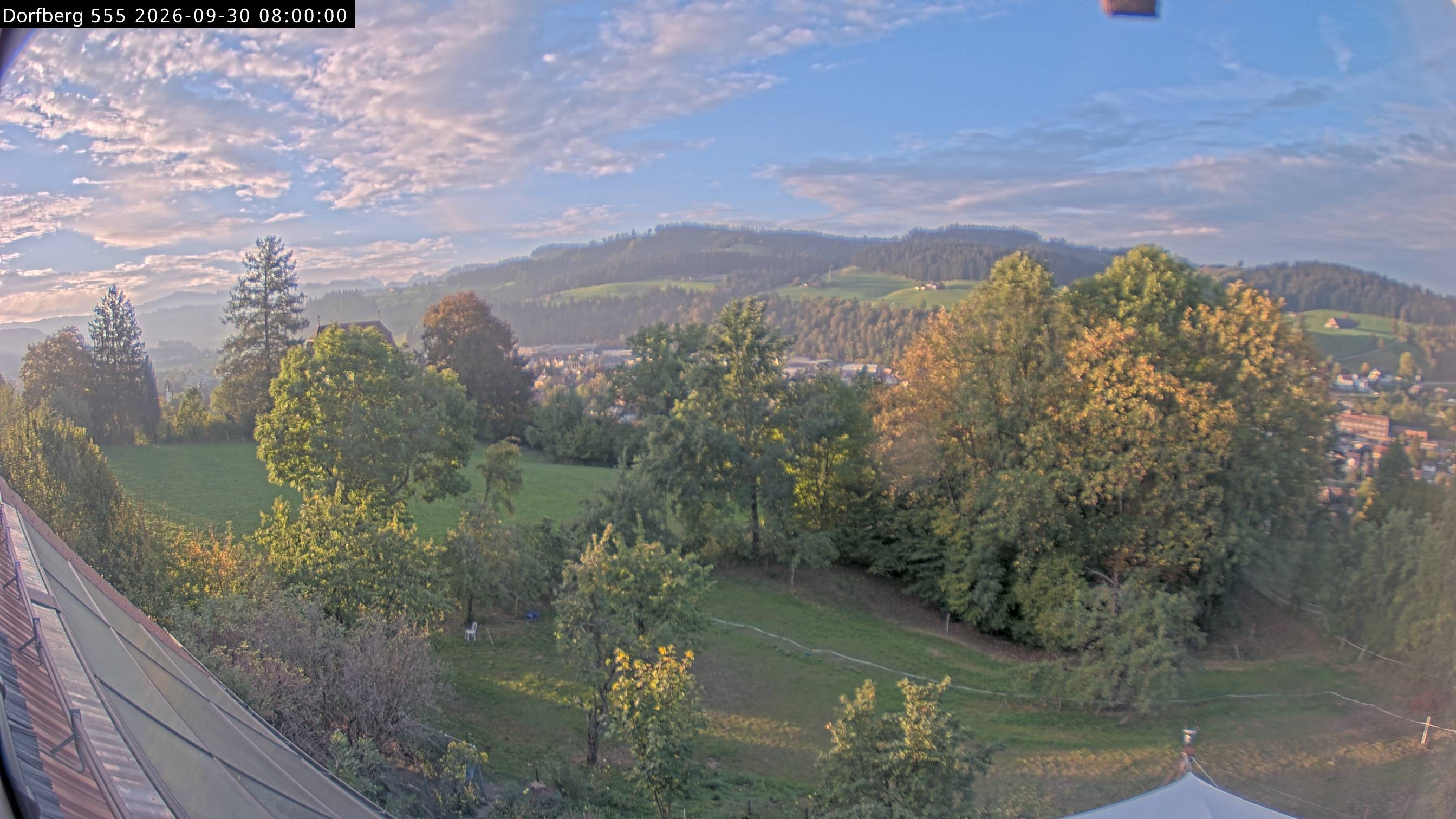Webcam-Bild: Aussicht vom Dorfberg in Langnau 20260930-080000