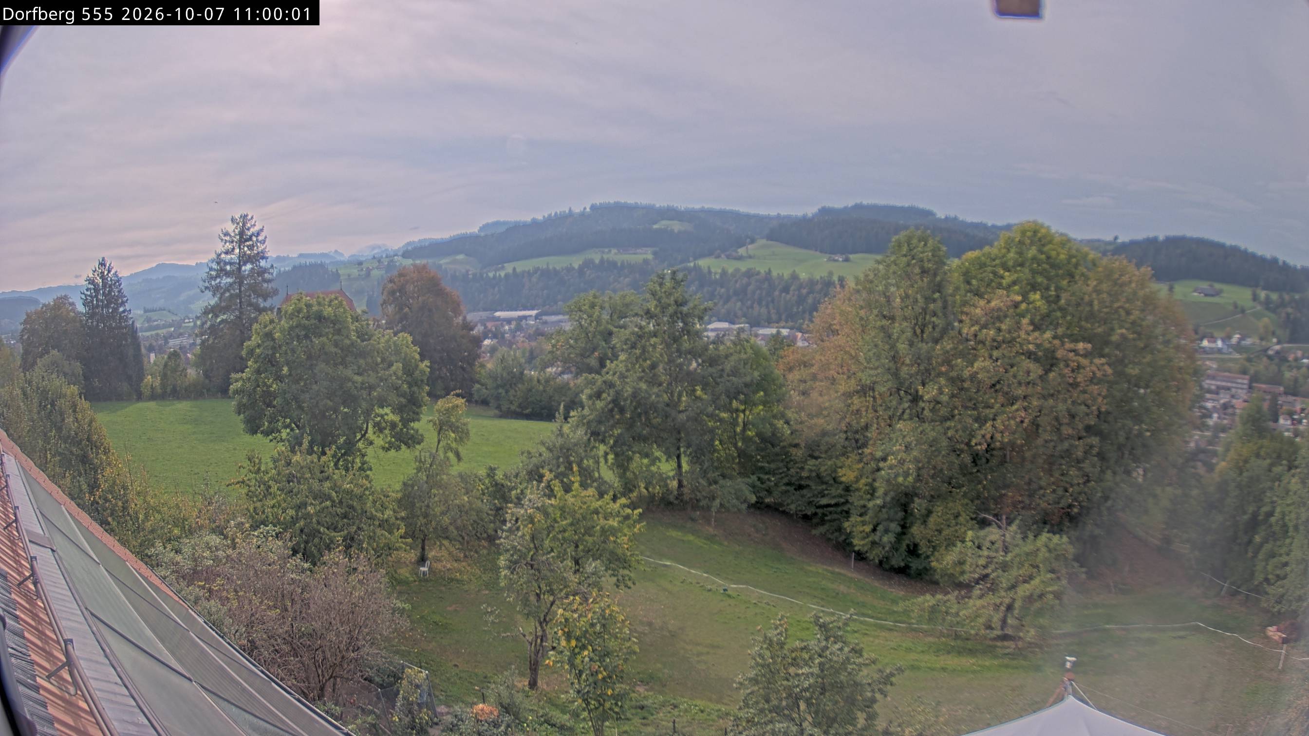 Webcam-Bild: Aussicht vom Dorfberg in Langnau 20261007-110000