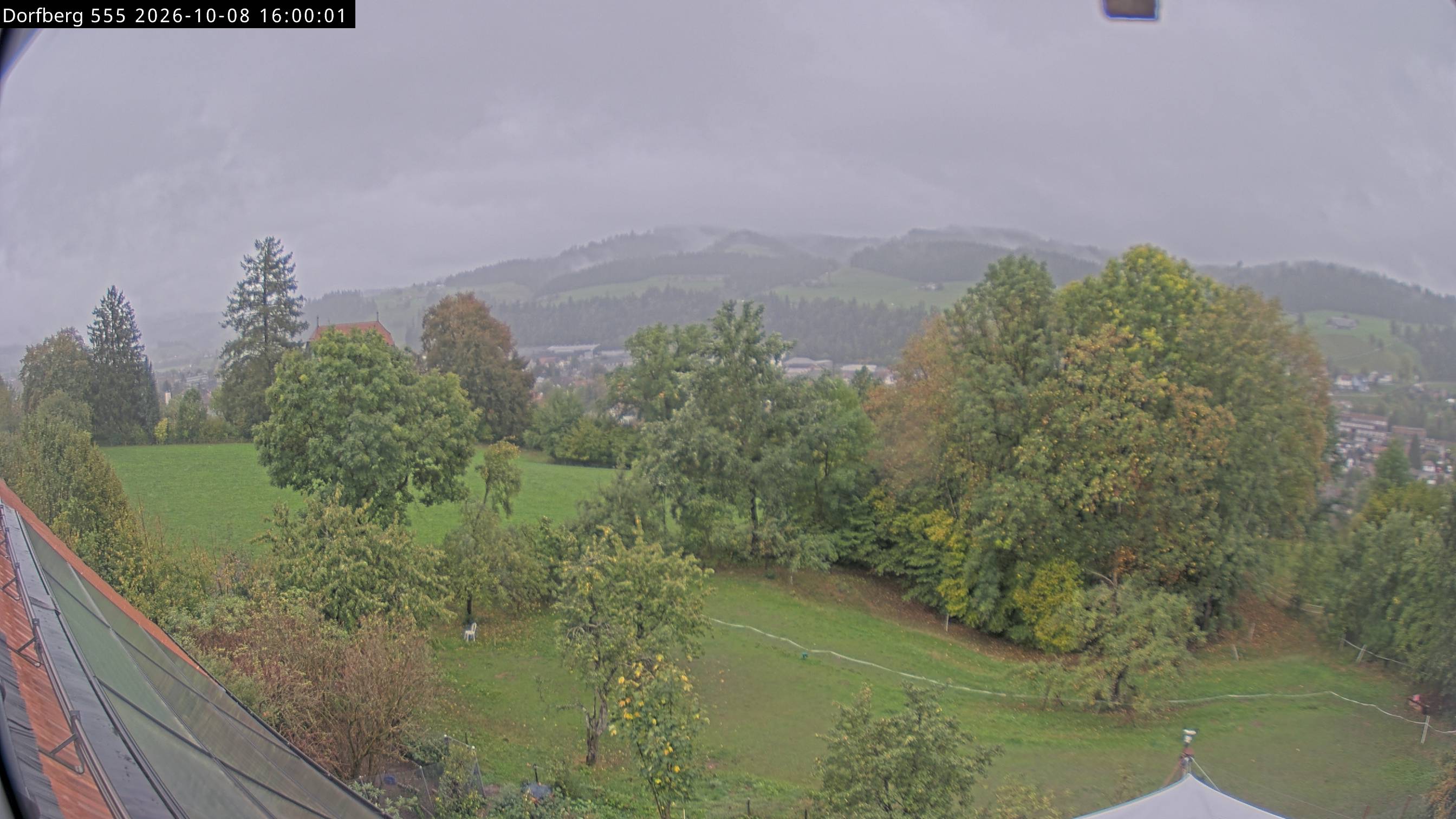 Webcam-Bild: Aussicht vom Dorfberg in Langnau 20261008-160000