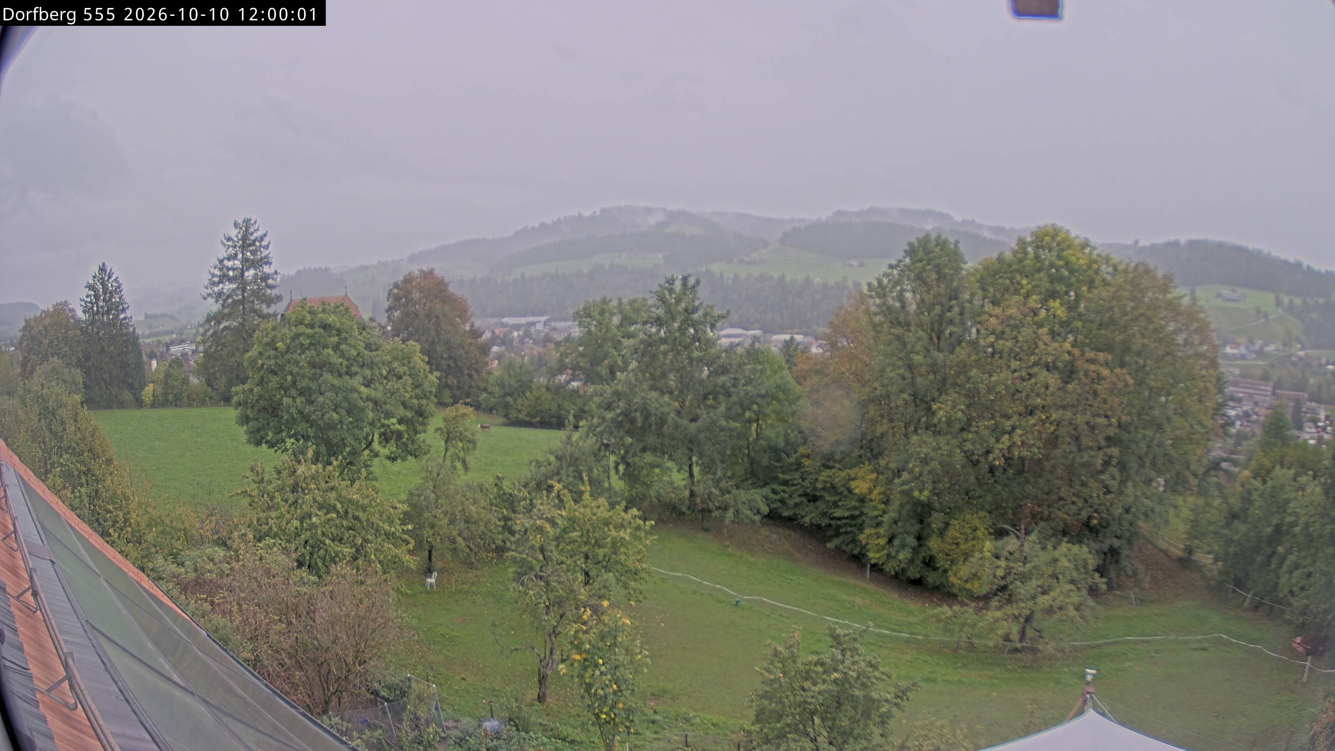Webcam-Bild: Aussicht vom Dorfberg in Langnau 20261010-120000