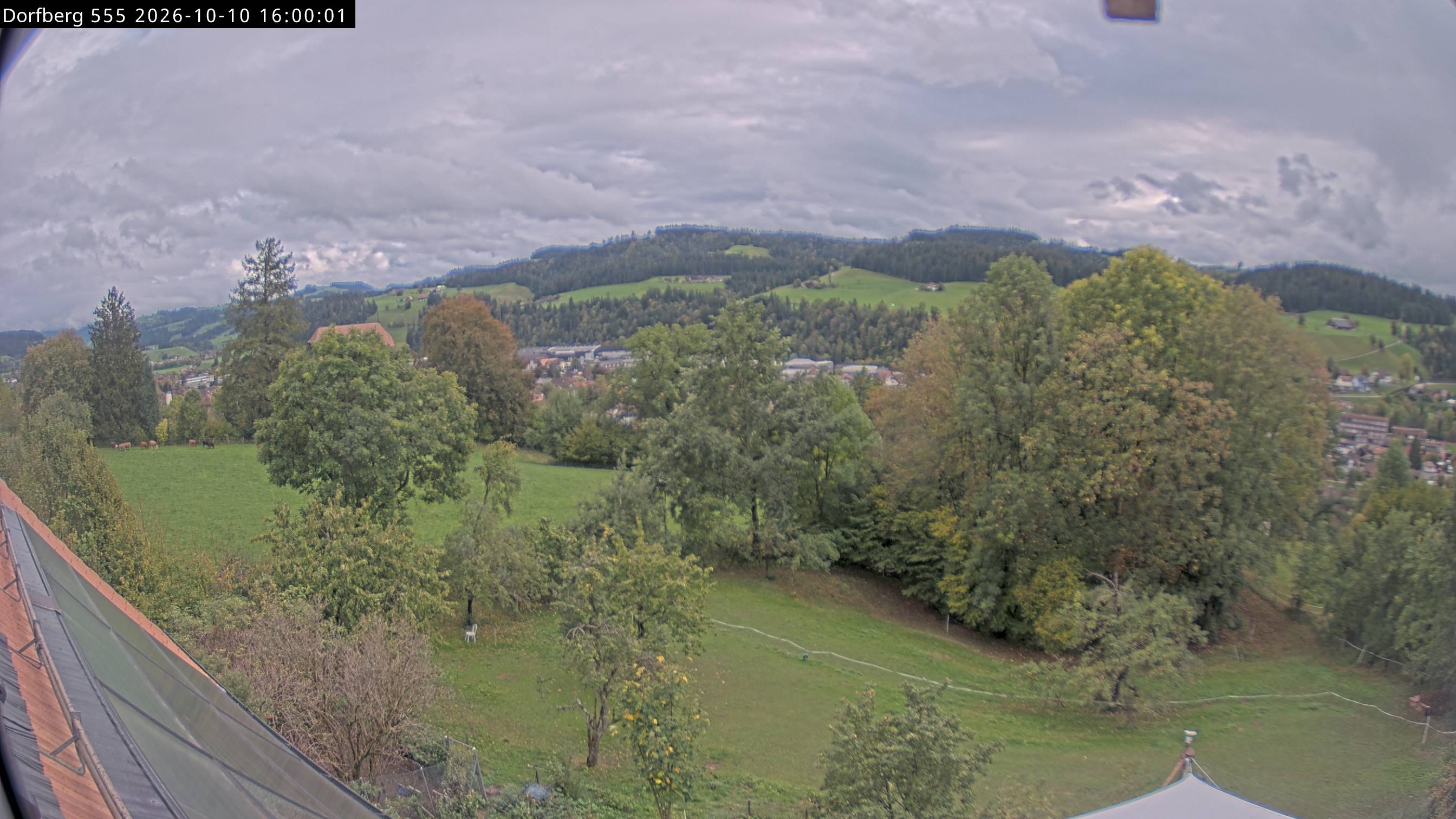 Webcam-Bild: Aussicht vom Dorfberg in Langnau 20261010-160000