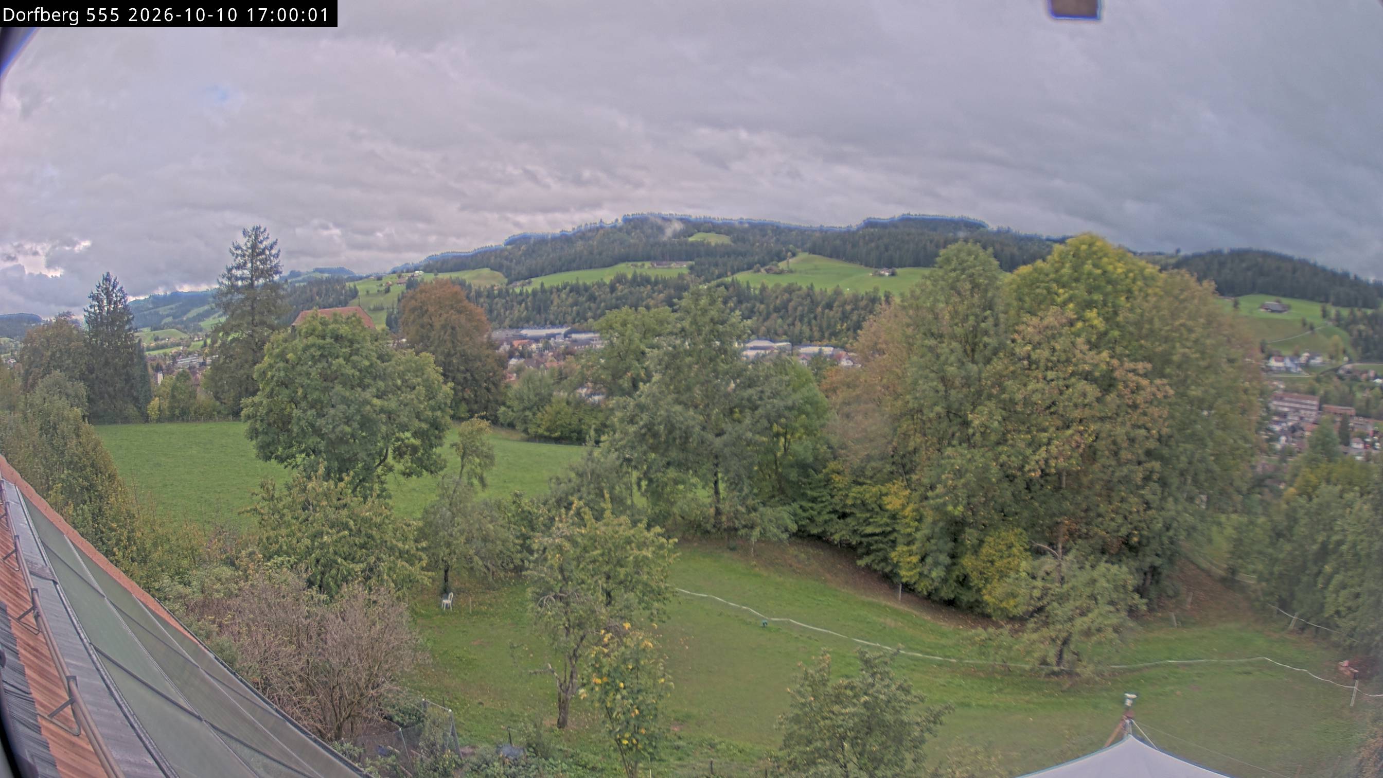 Webcam-Bild: Aussicht vom Dorfberg in Langnau 20261010-170000