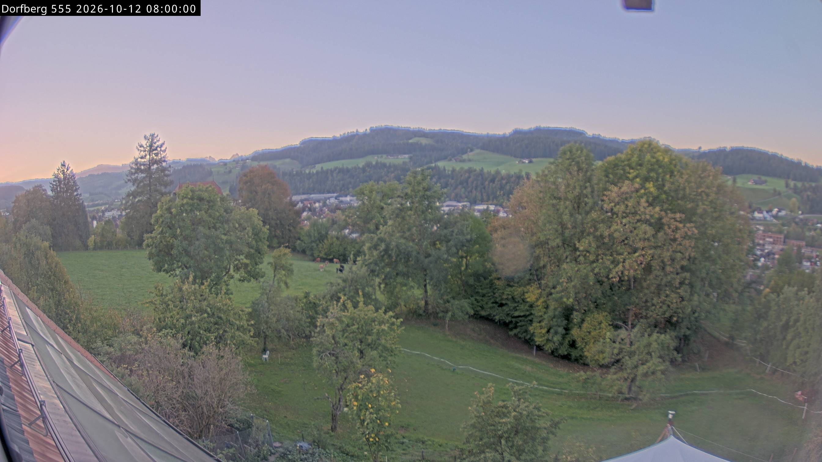 Webcam-Bild: Aussicht vom Dorfberg in Langnau 20261012-080000