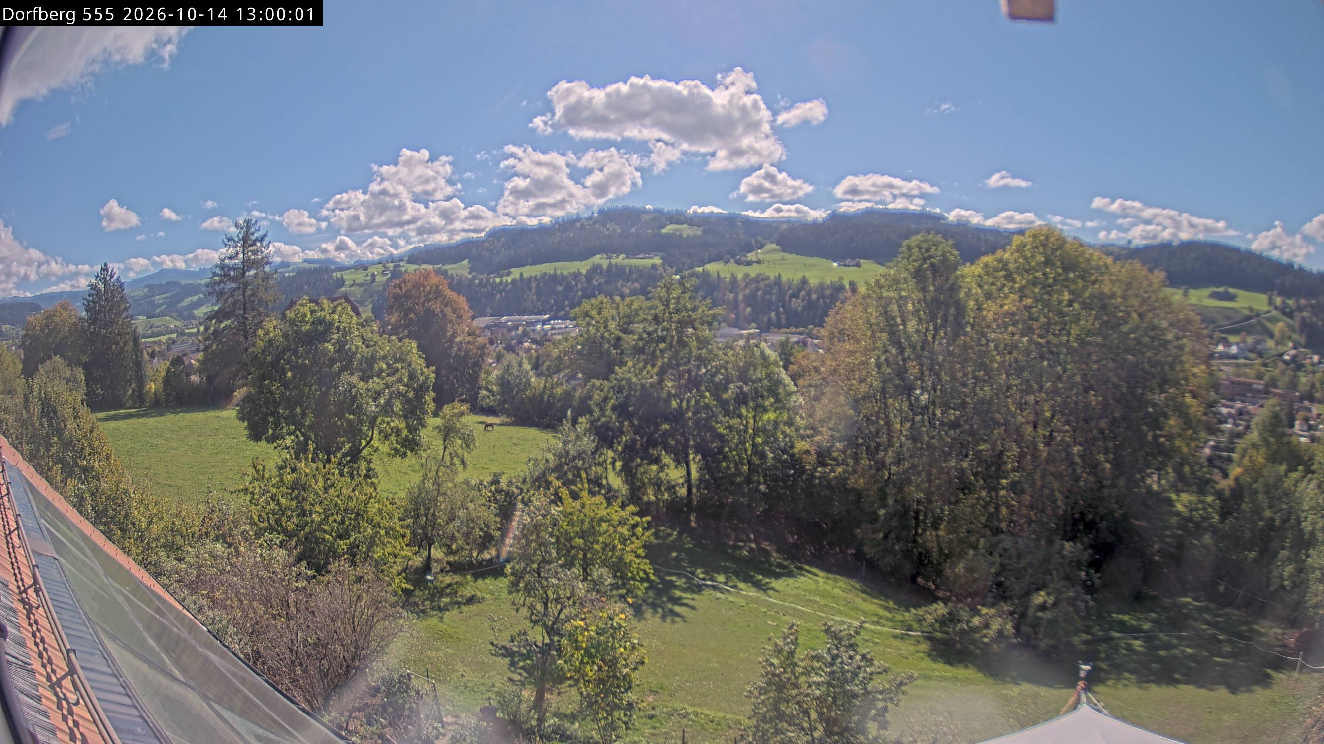 Webcam-Bild: Aussicht vom Dorfberg in Langnau 20261014-130000