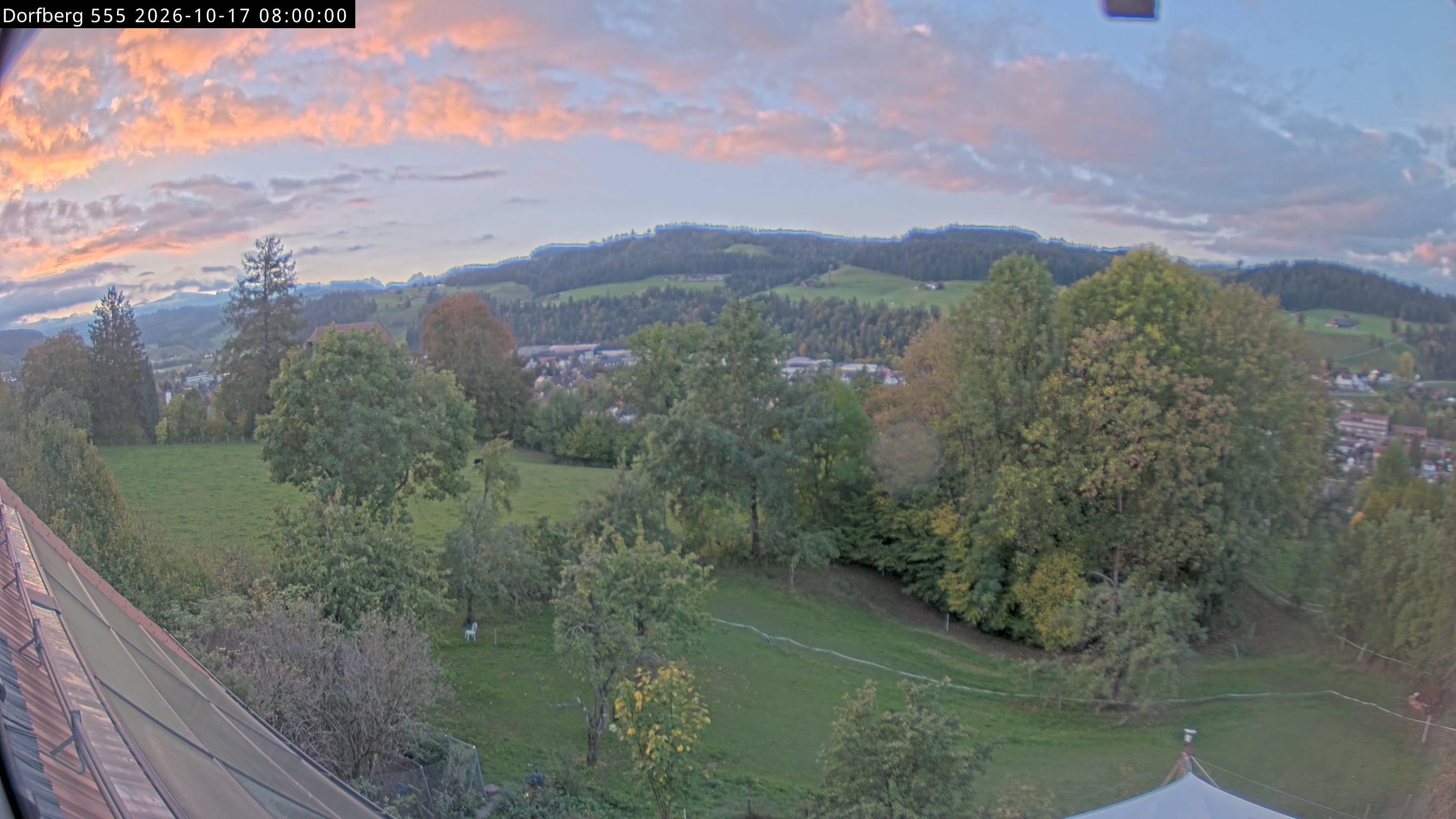 Webcam-Bild: Aussicht vom Dorfberg in Langnau 20261017-080000