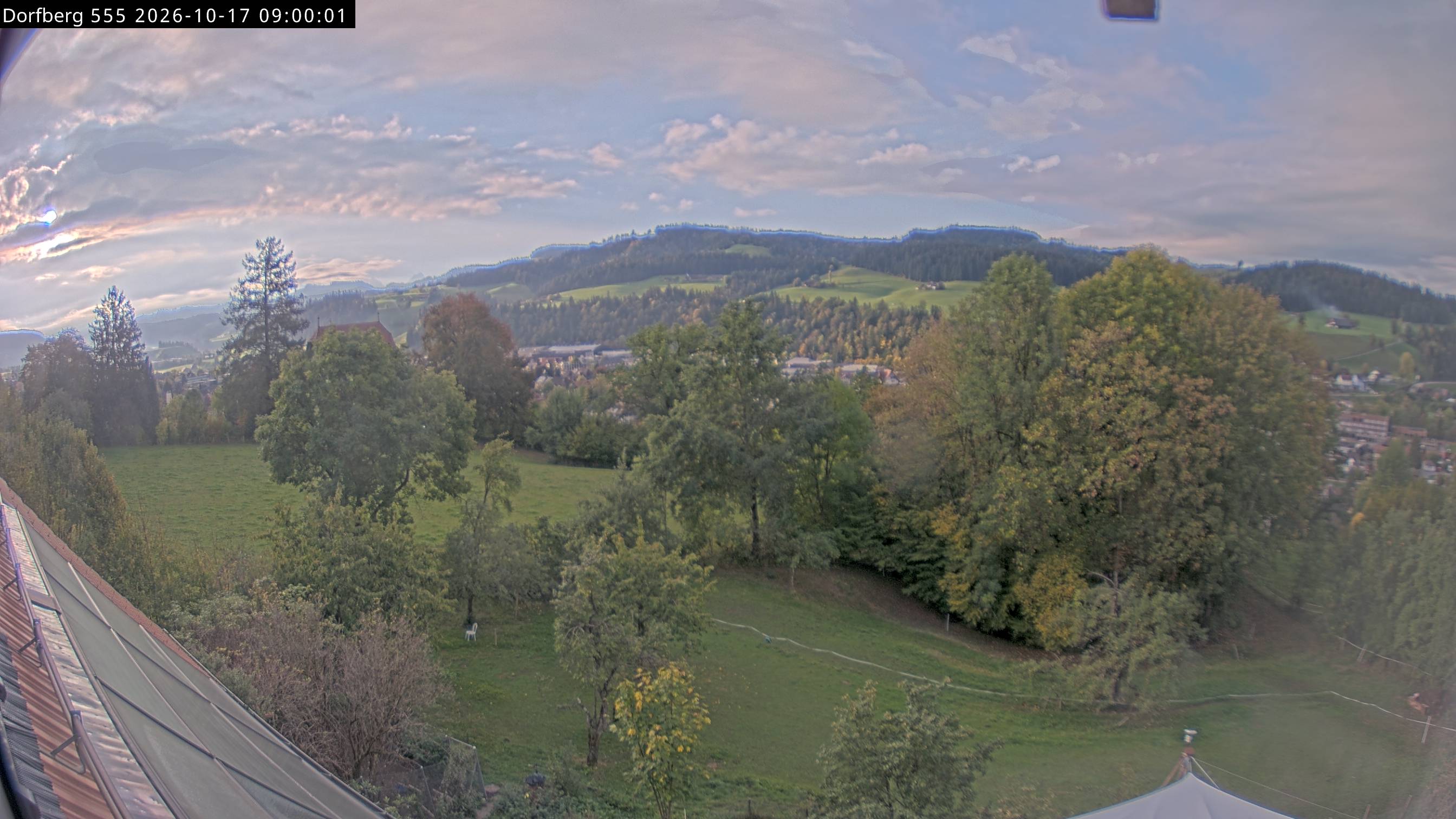 Webcam-Bild: Aussicht vom Dorfberg in Langnau 20261017-090000