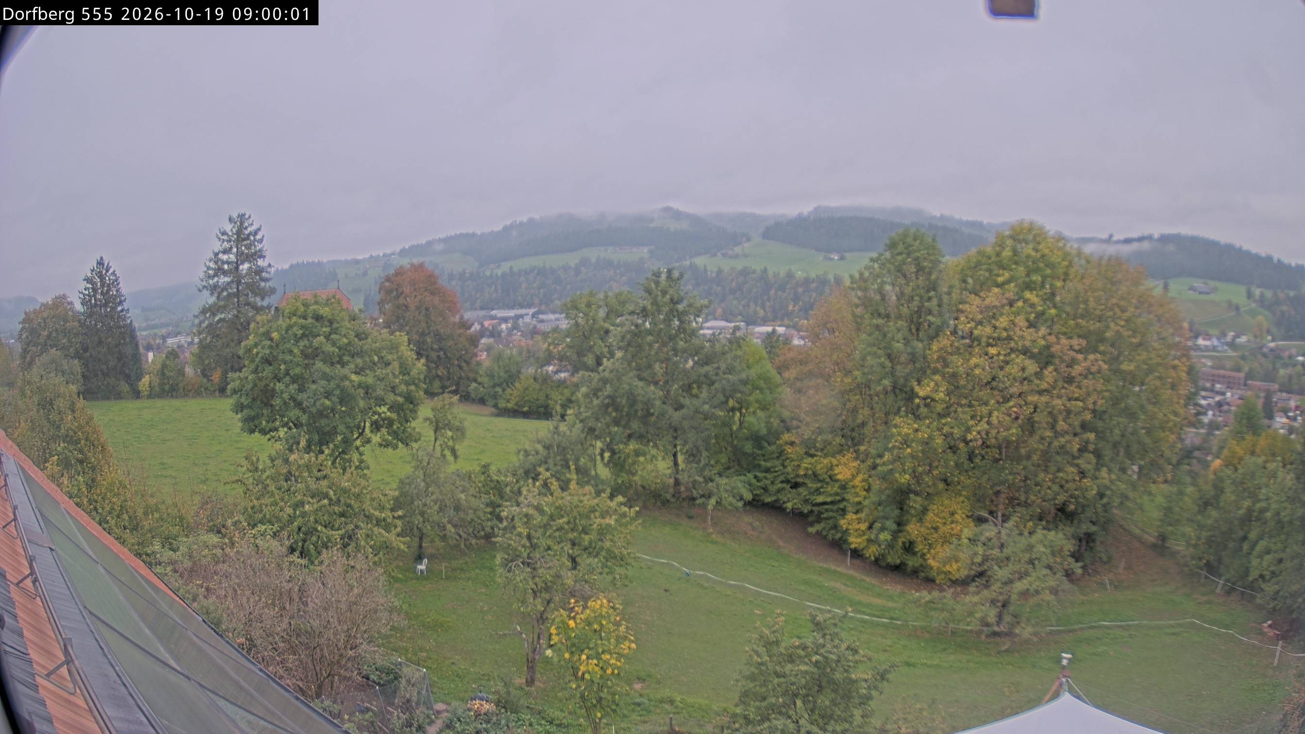 Webcam-Bild: Aussicht vom Dorfberg in Langnau 20261019-090000