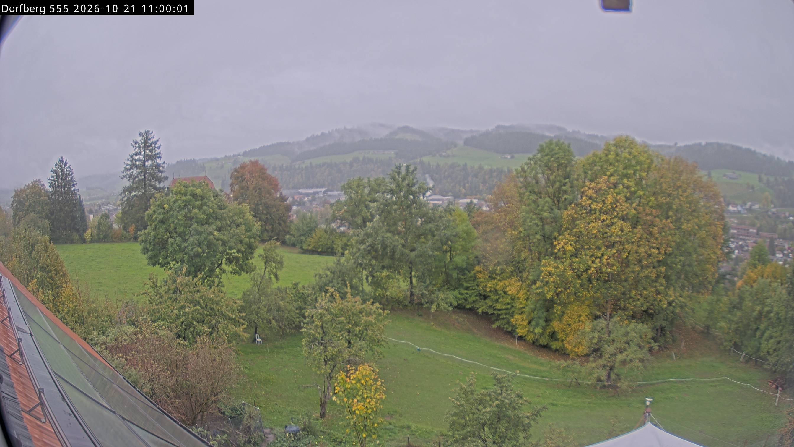 Webcam-Bild: Aussicht vom Dorfberg in Langnau 20261021-110000